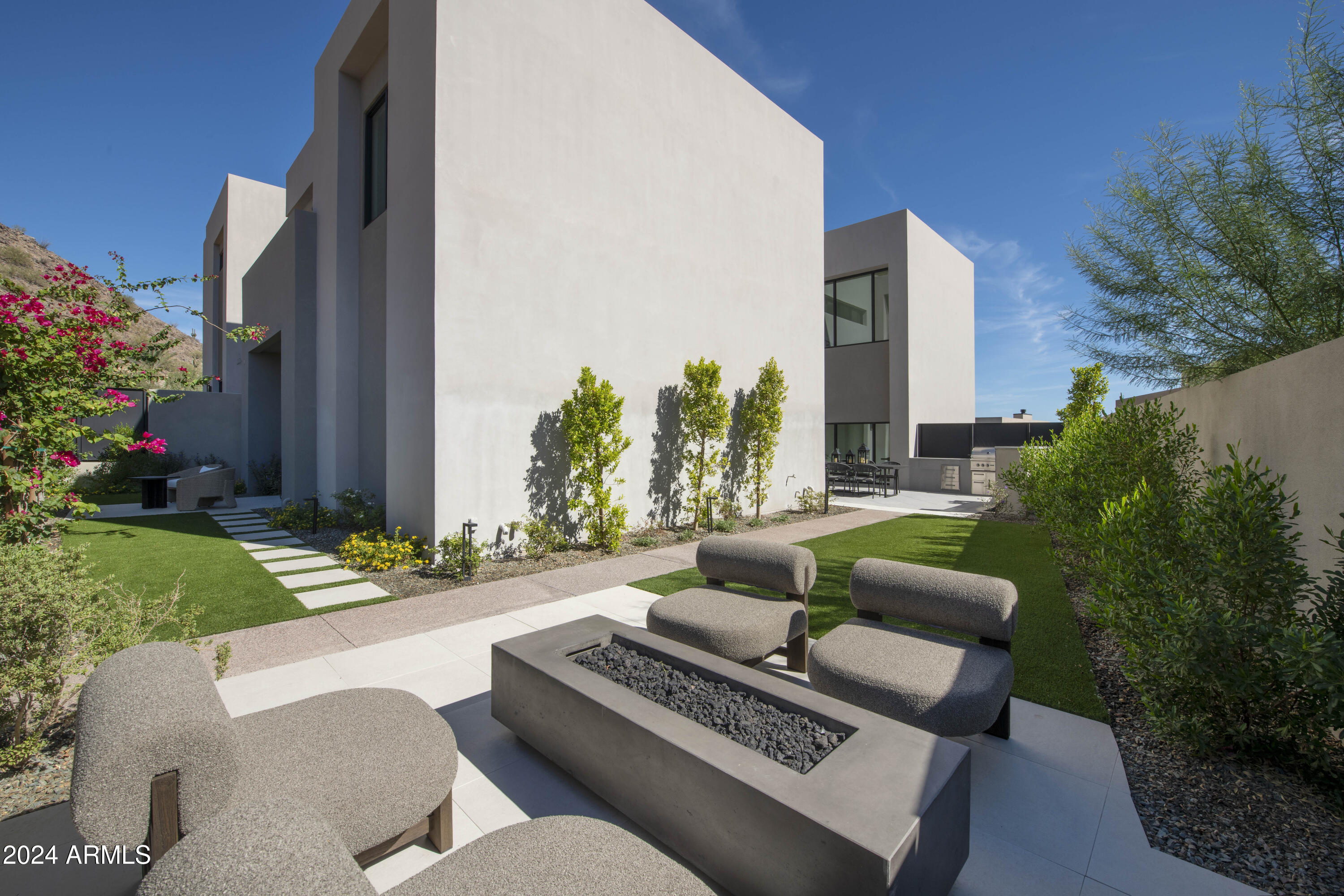 PHOENICIAN - Residential