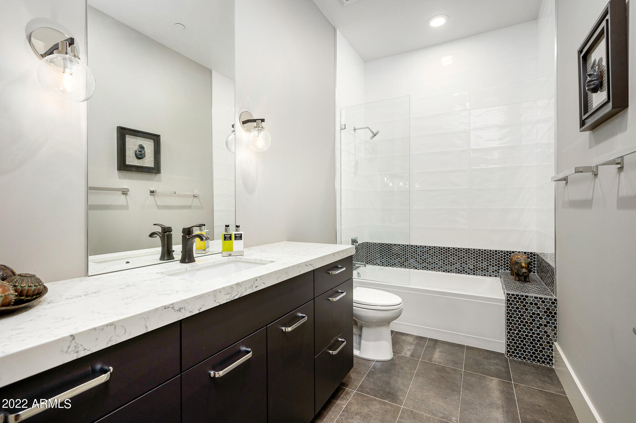 BRUCEHELEN'S BRIGADOON - Residential