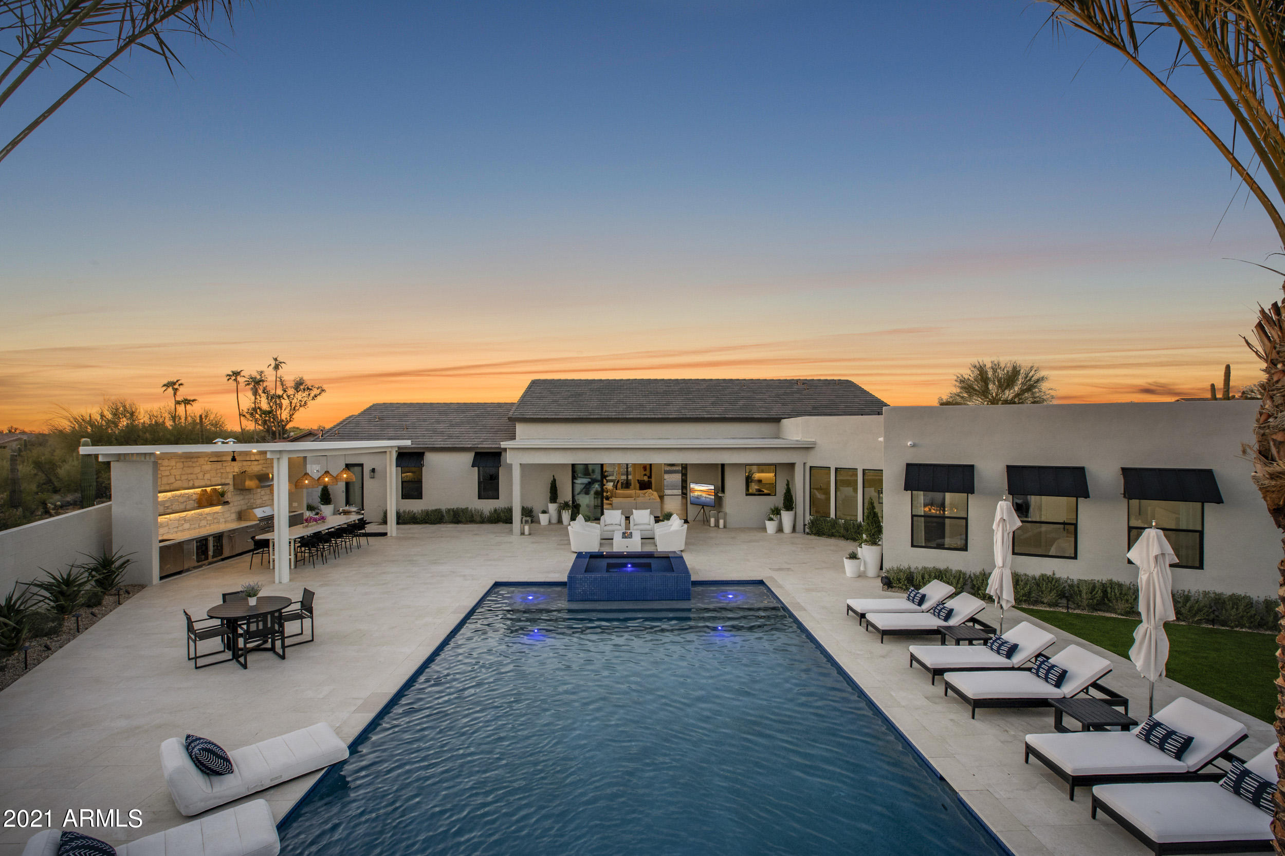 PINNACLE PEAK ESTATES - Residential