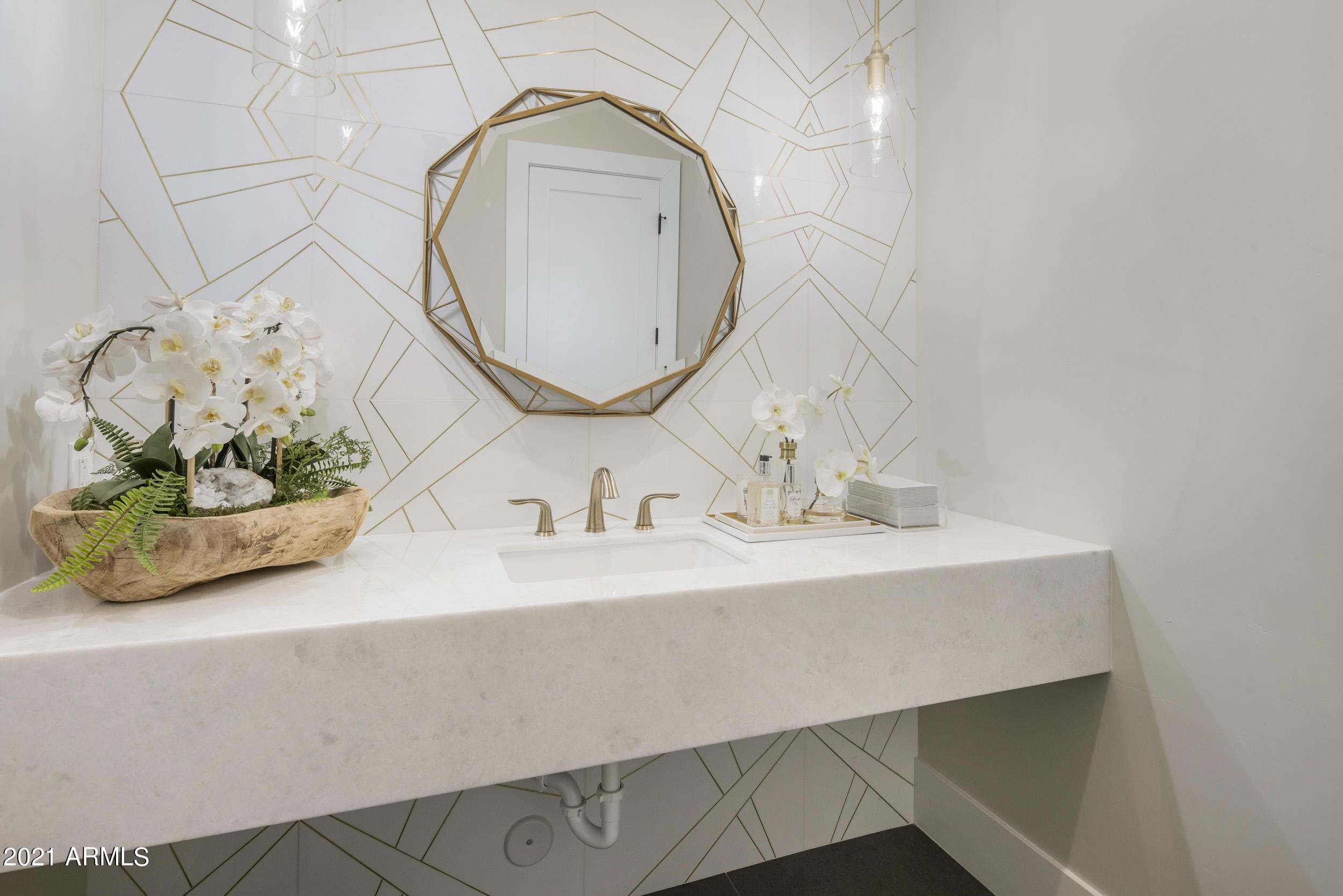 PINNACLE PEAK ESTATES - Residential