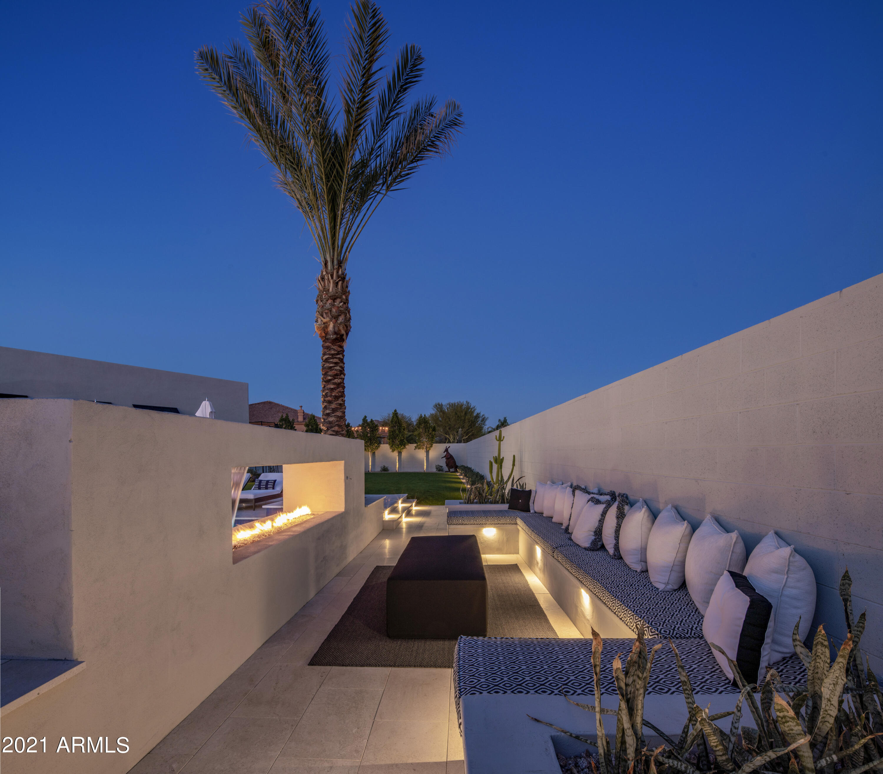 PINNACLE PEAK ESTATES - Residential