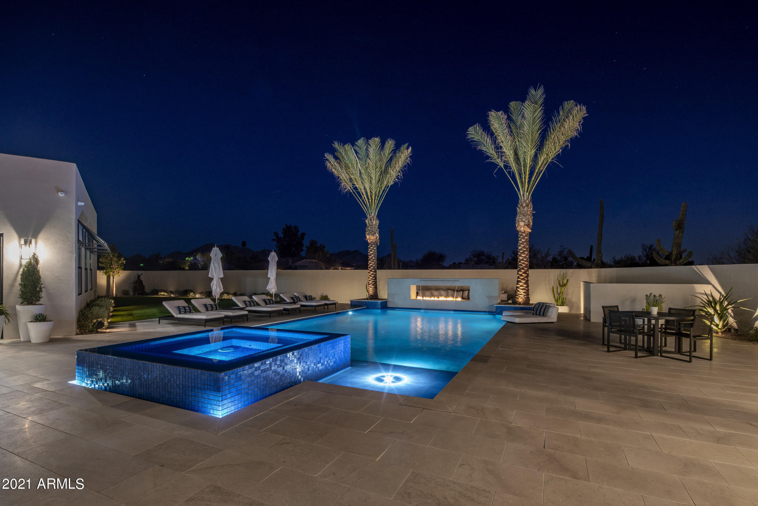 PINNACLE PEAK ESTATES - Residential