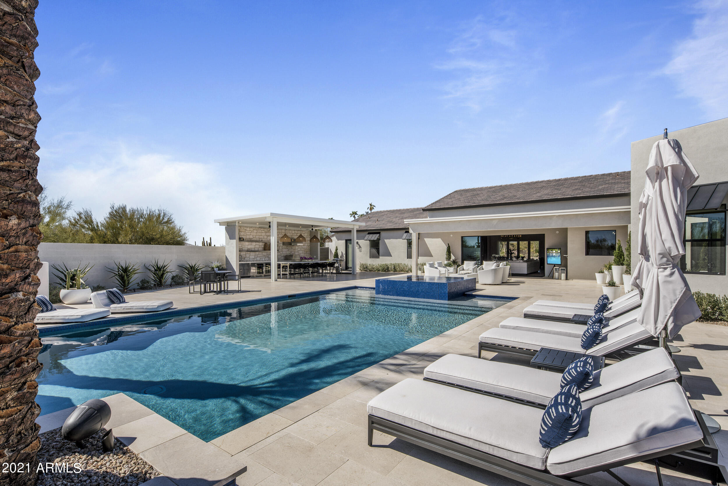 PINNACLE PEAK ESTATES - Residential