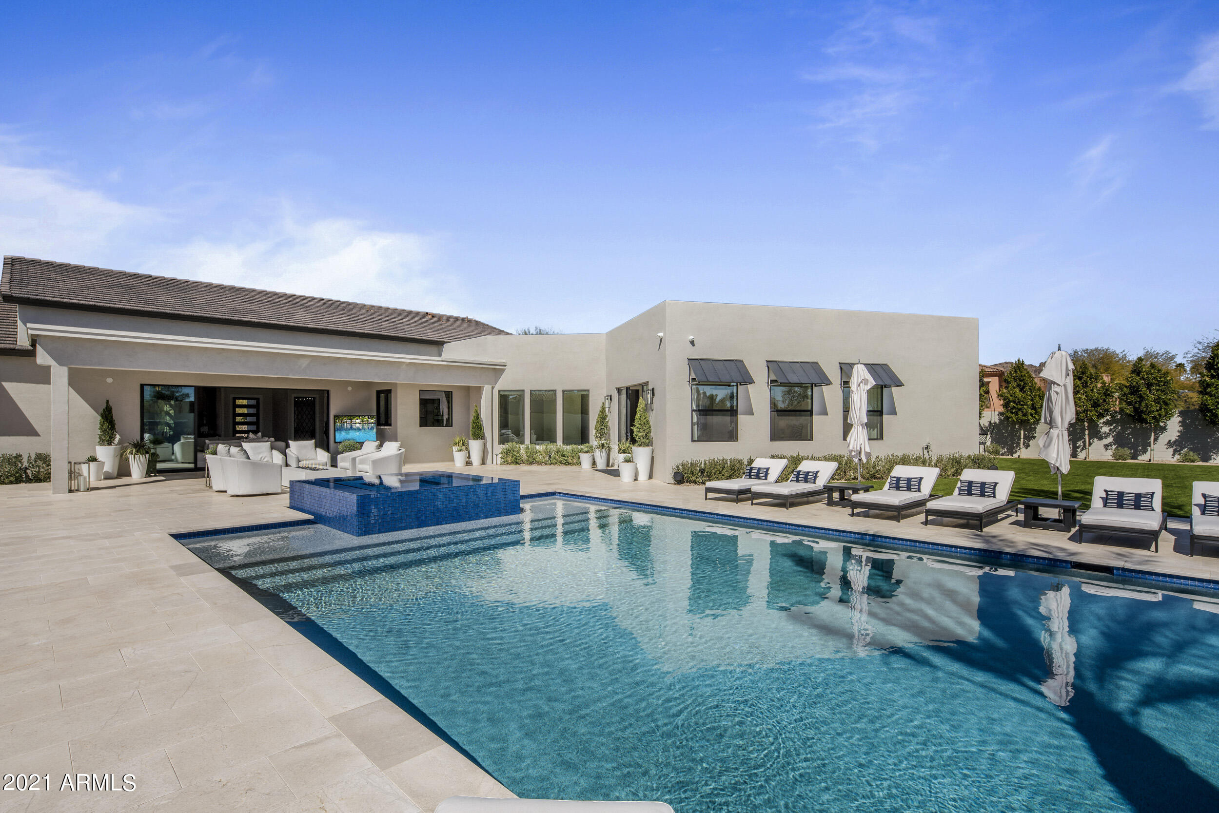 PINNACLE PEAK ESTATES - Residential