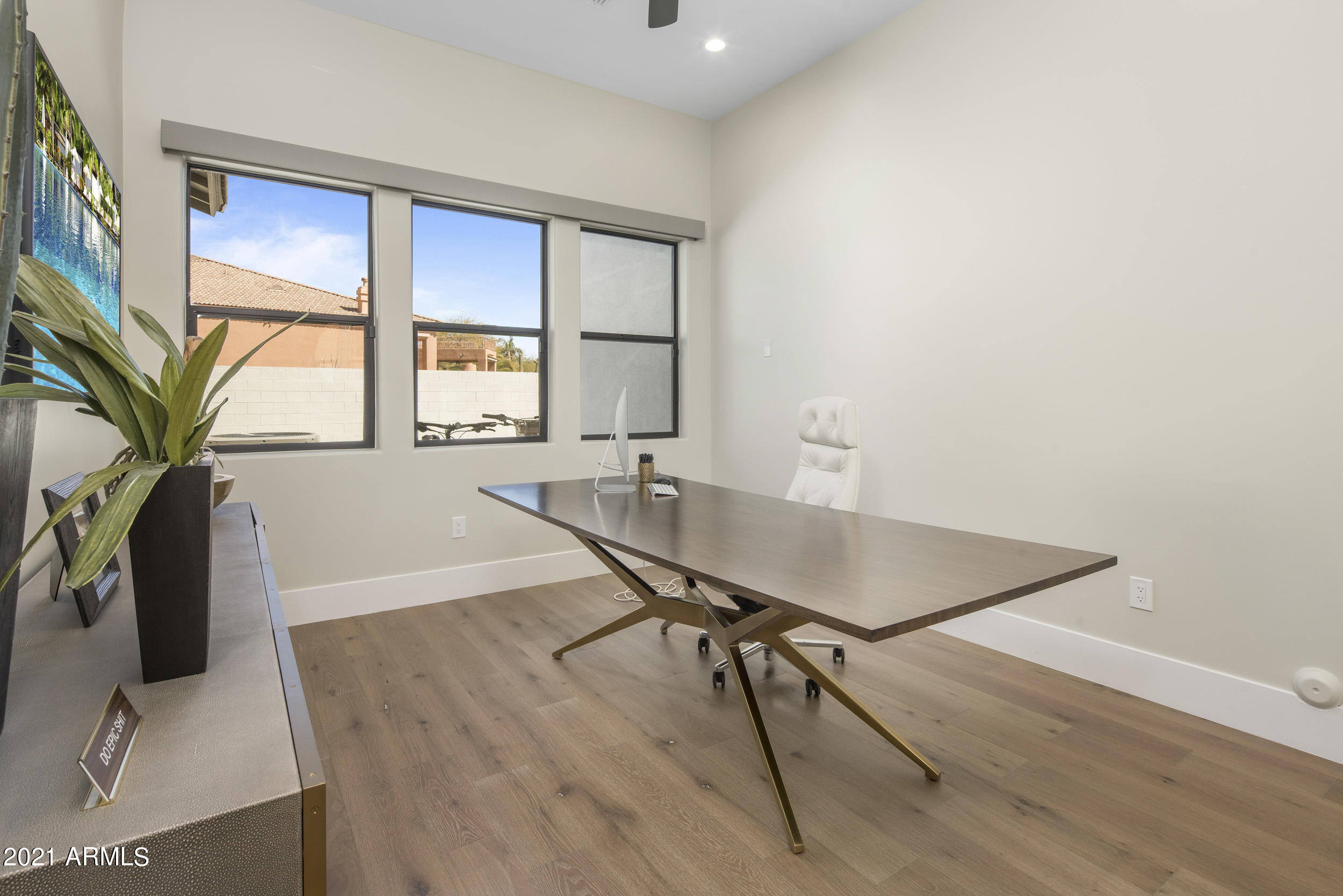PINNACLE PEAK ESTATES - Residential