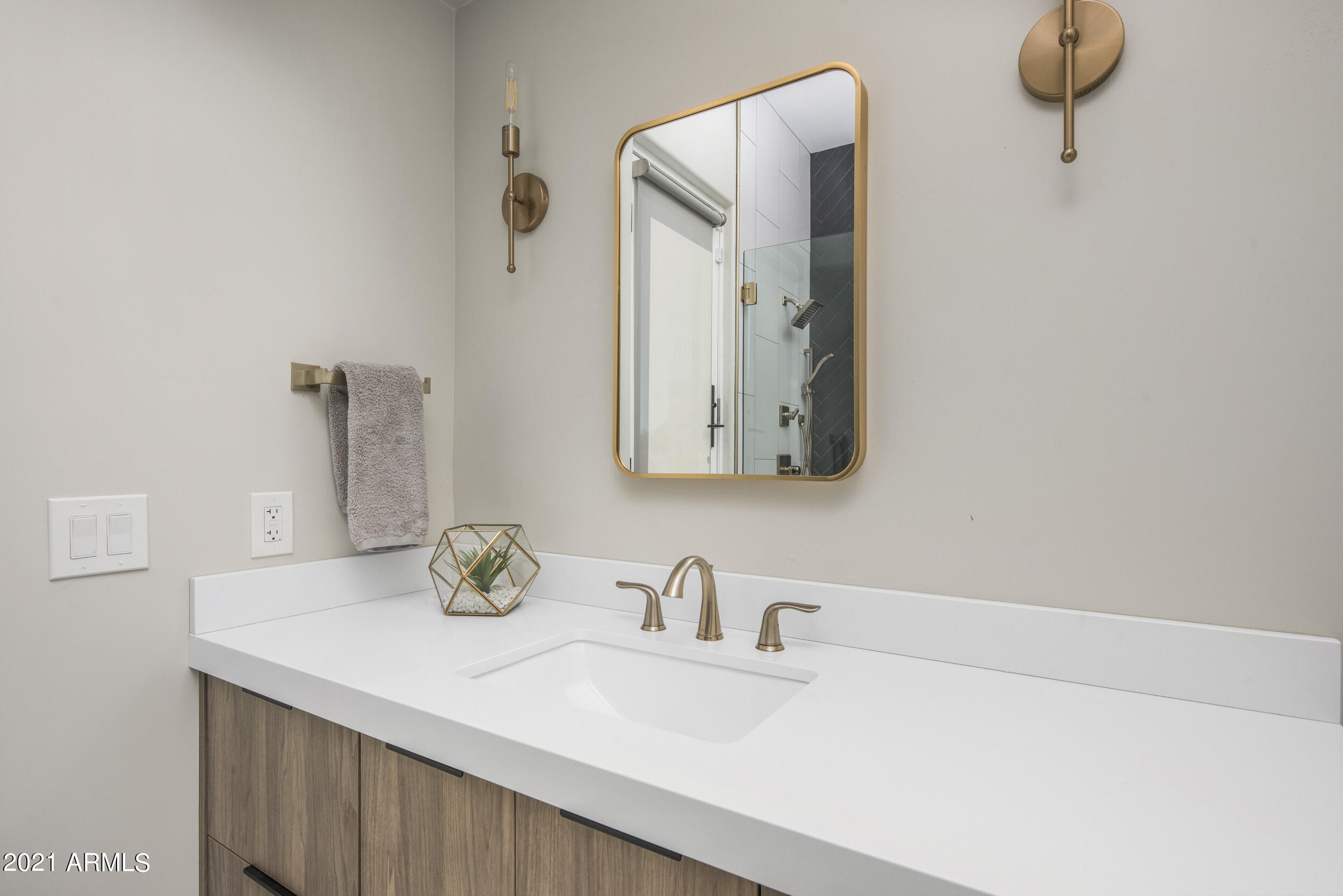 PINNACLE PEAK ESTATES - Residential