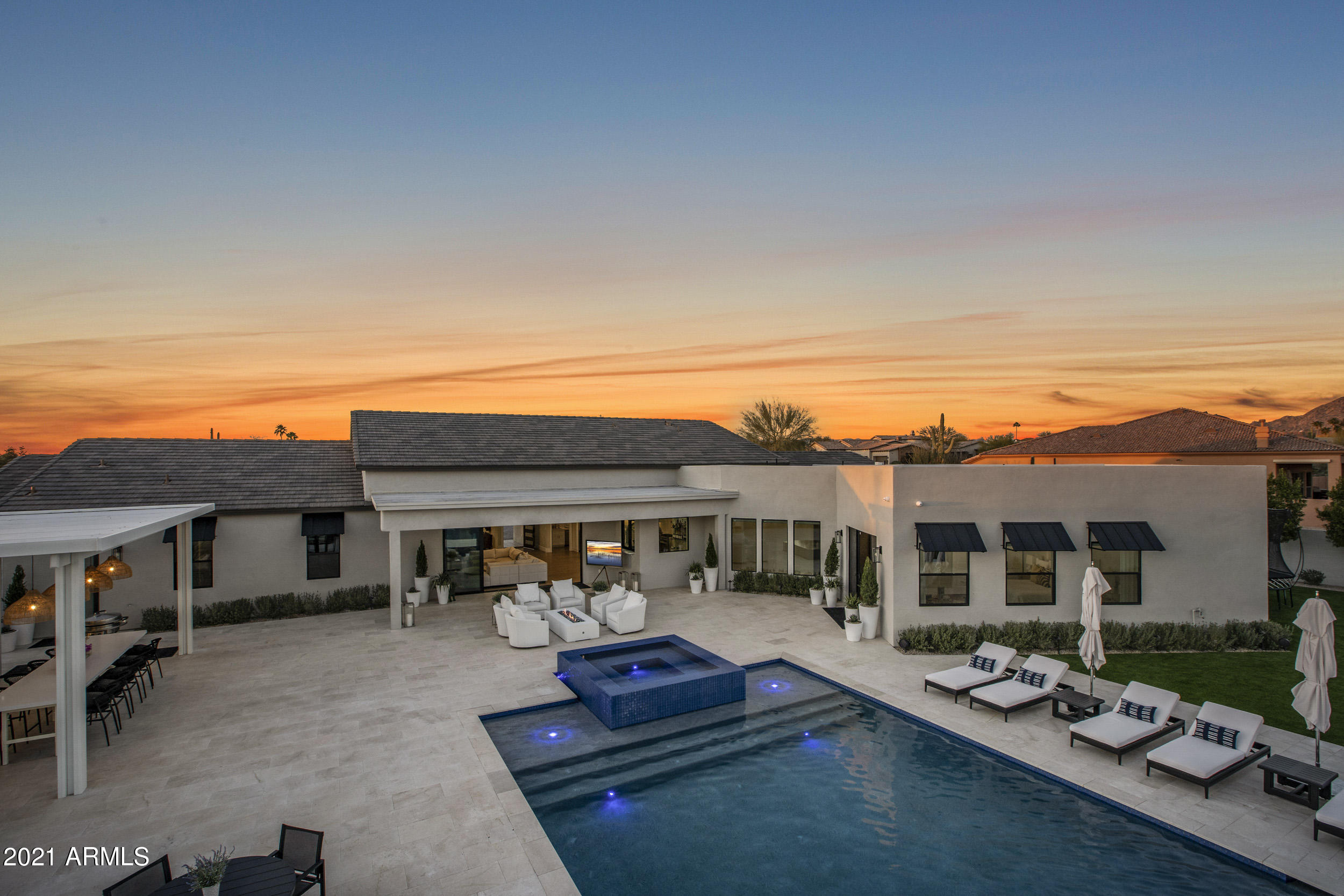 PINNACLE PEAK ESTATES - Residential