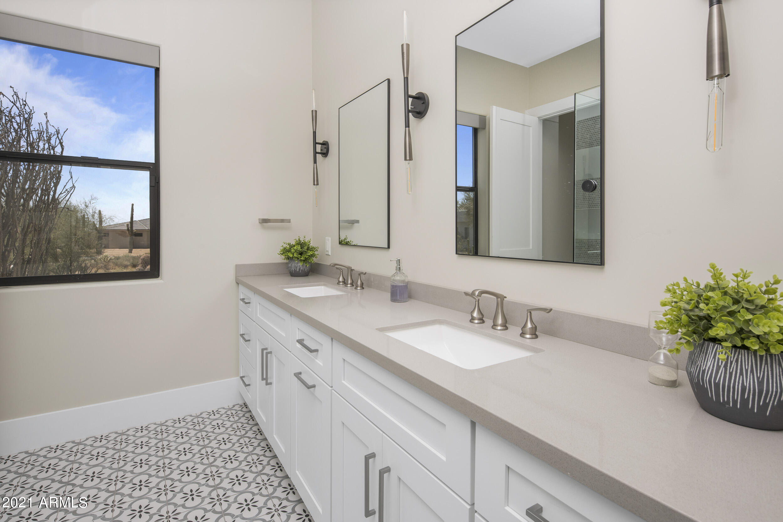 PINNACLE PEAK ESTATES - Residential