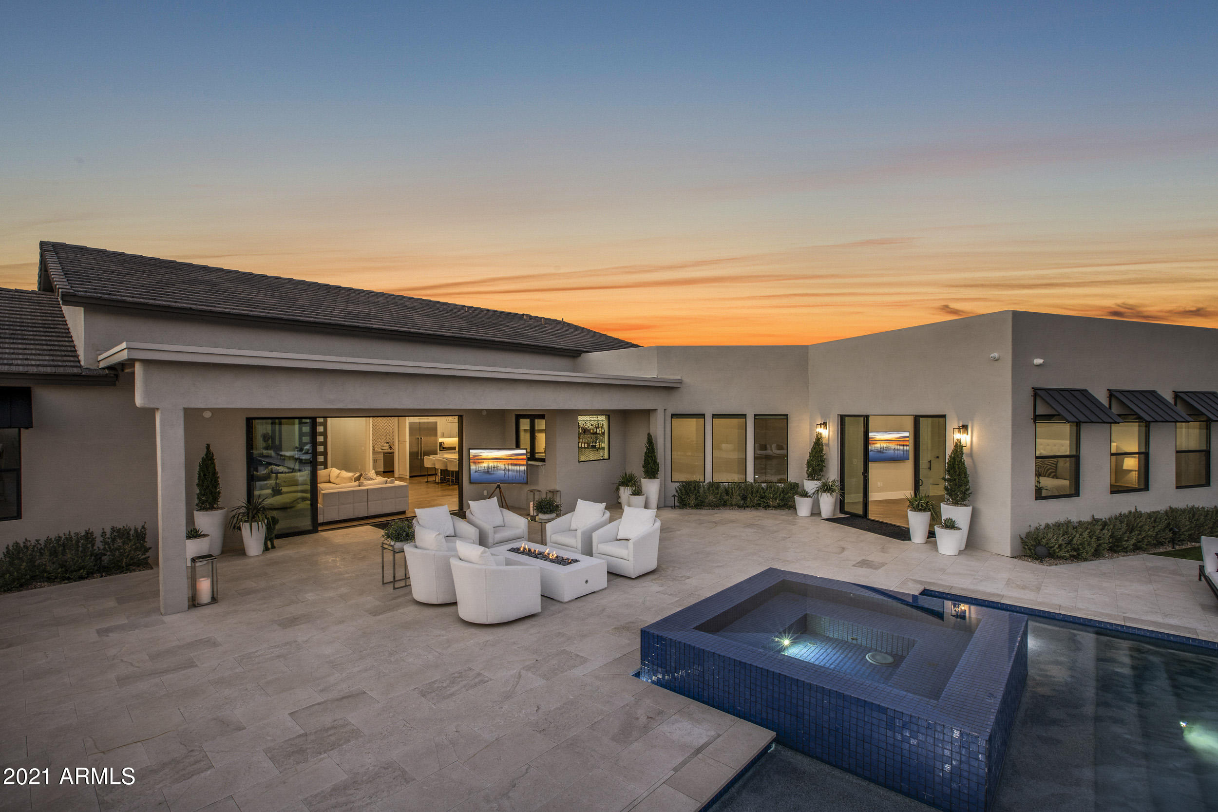 PINNACLE PEAK ESTATES - Residential