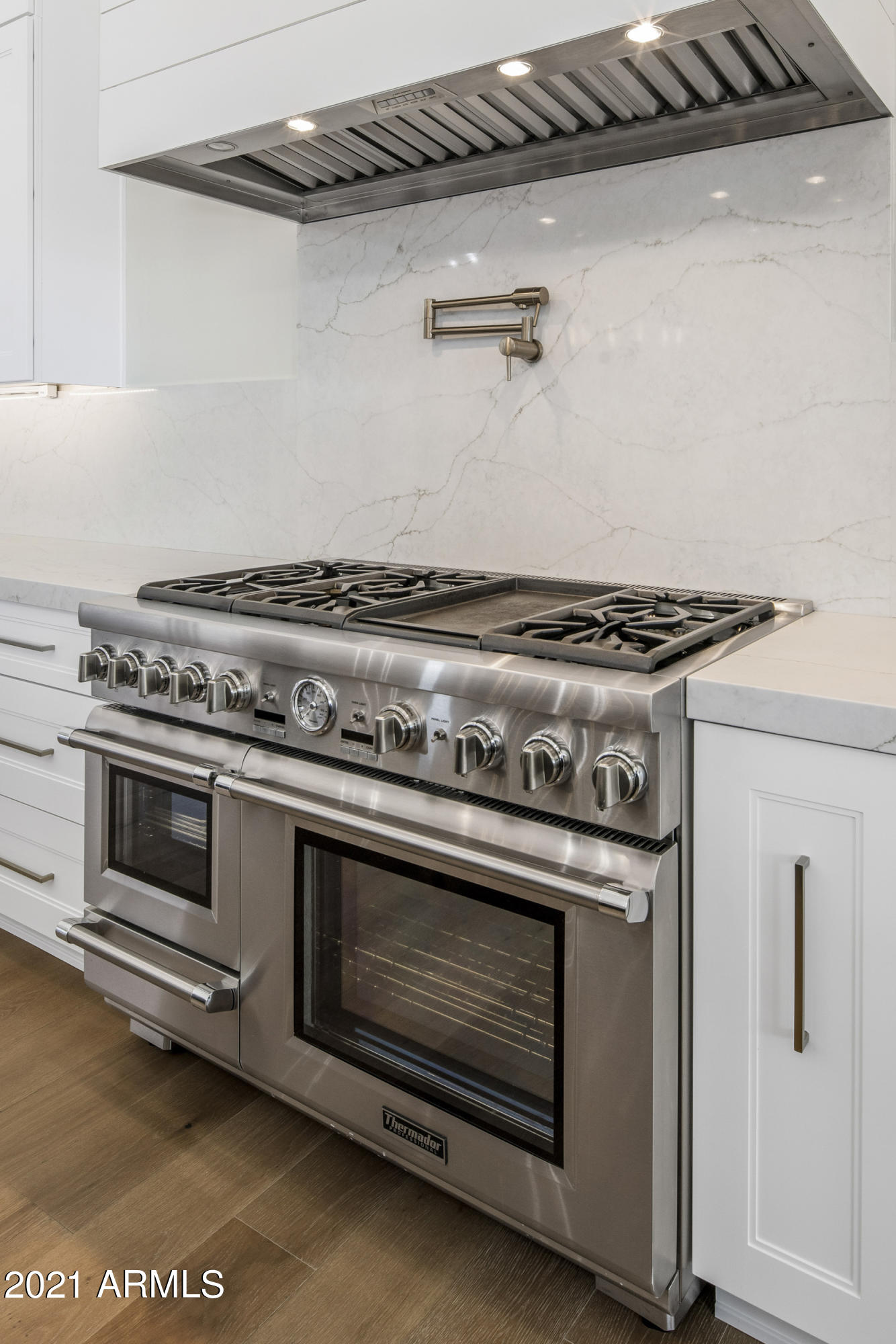 PINNACLE PEAK ESTATES - Residential