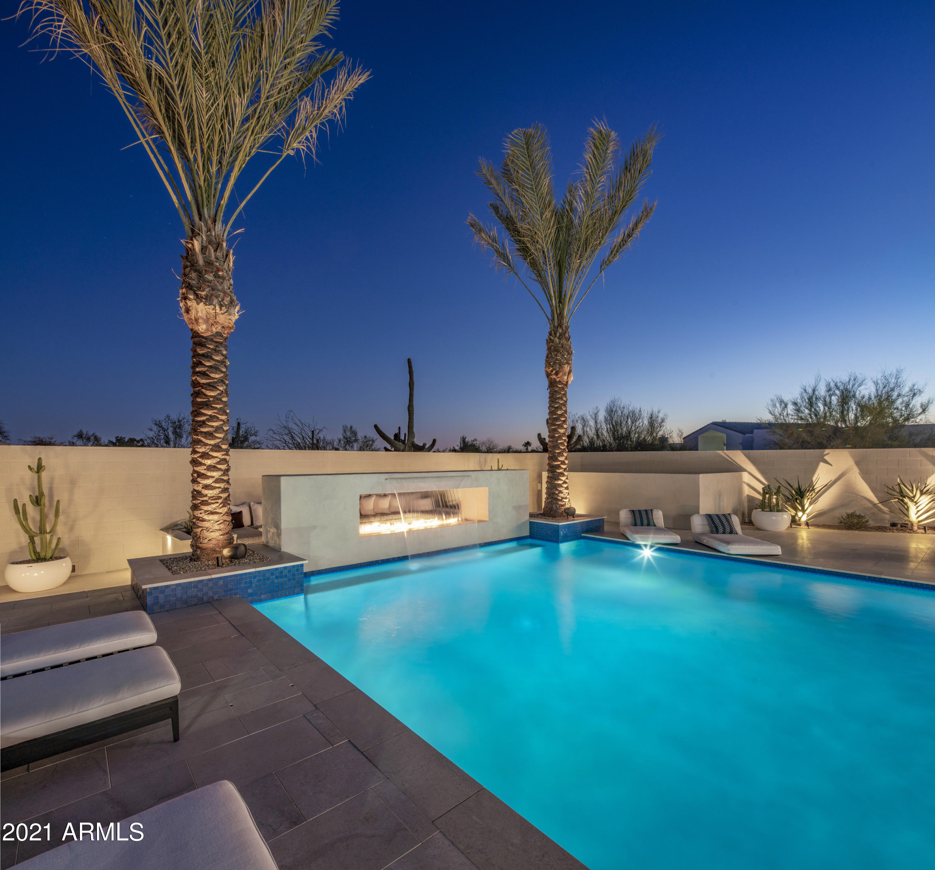 PINNACLE PEAK ESTATES - Residential
