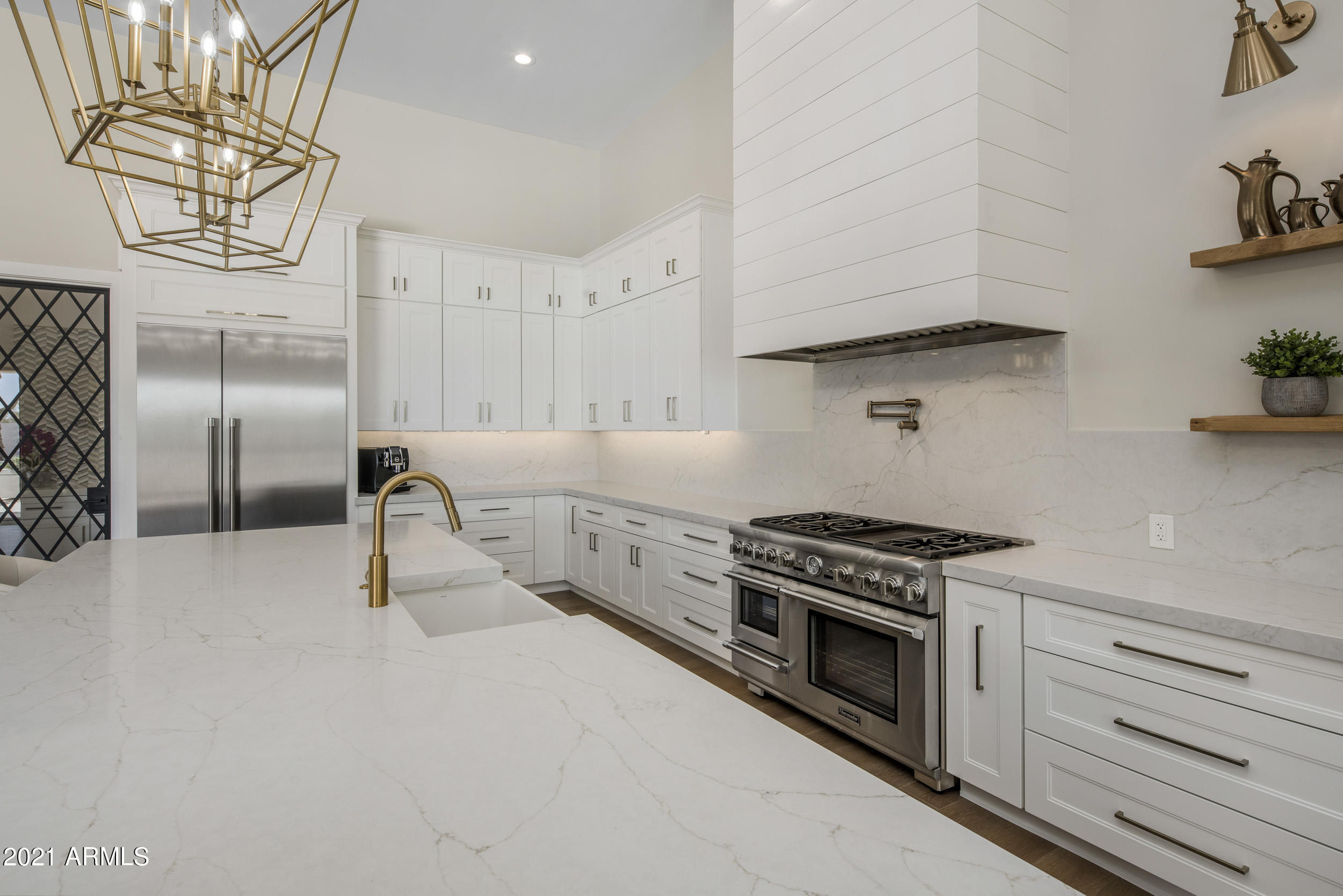 PINNACLE PEAK ESTATES - Residential