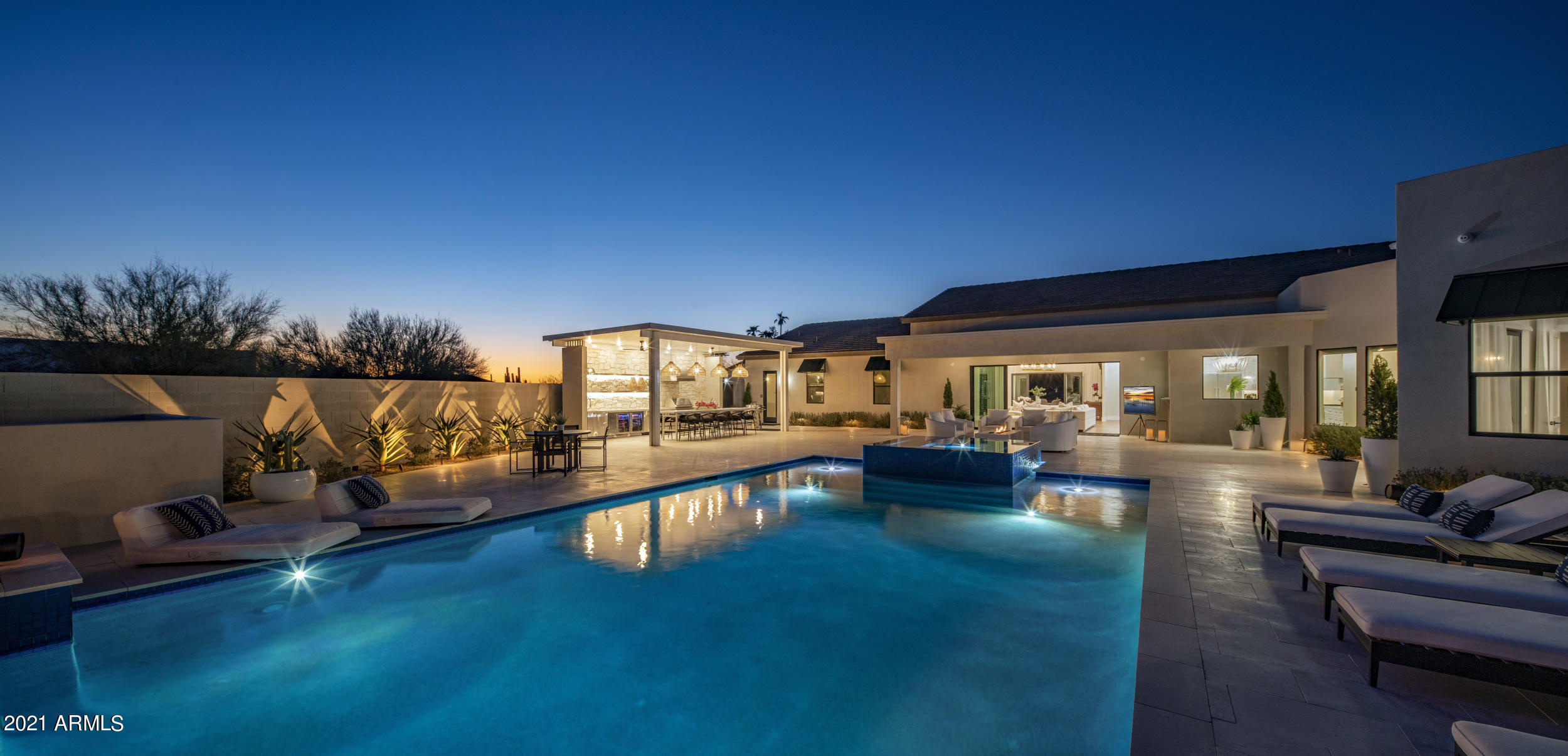 PINNACLE PEAK ESTATES - Residential