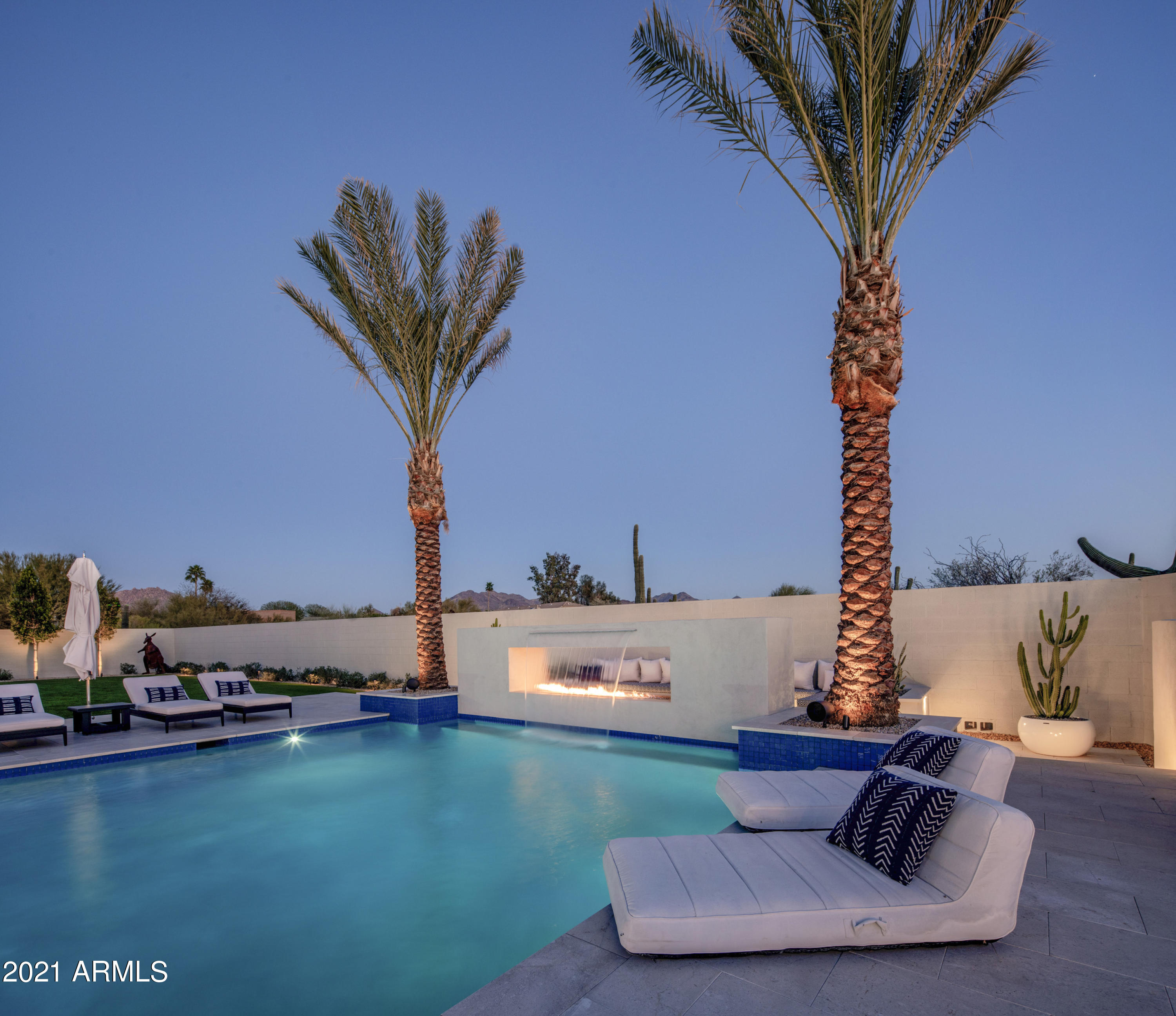 PINNACLE PEAK ESTATES - Residential