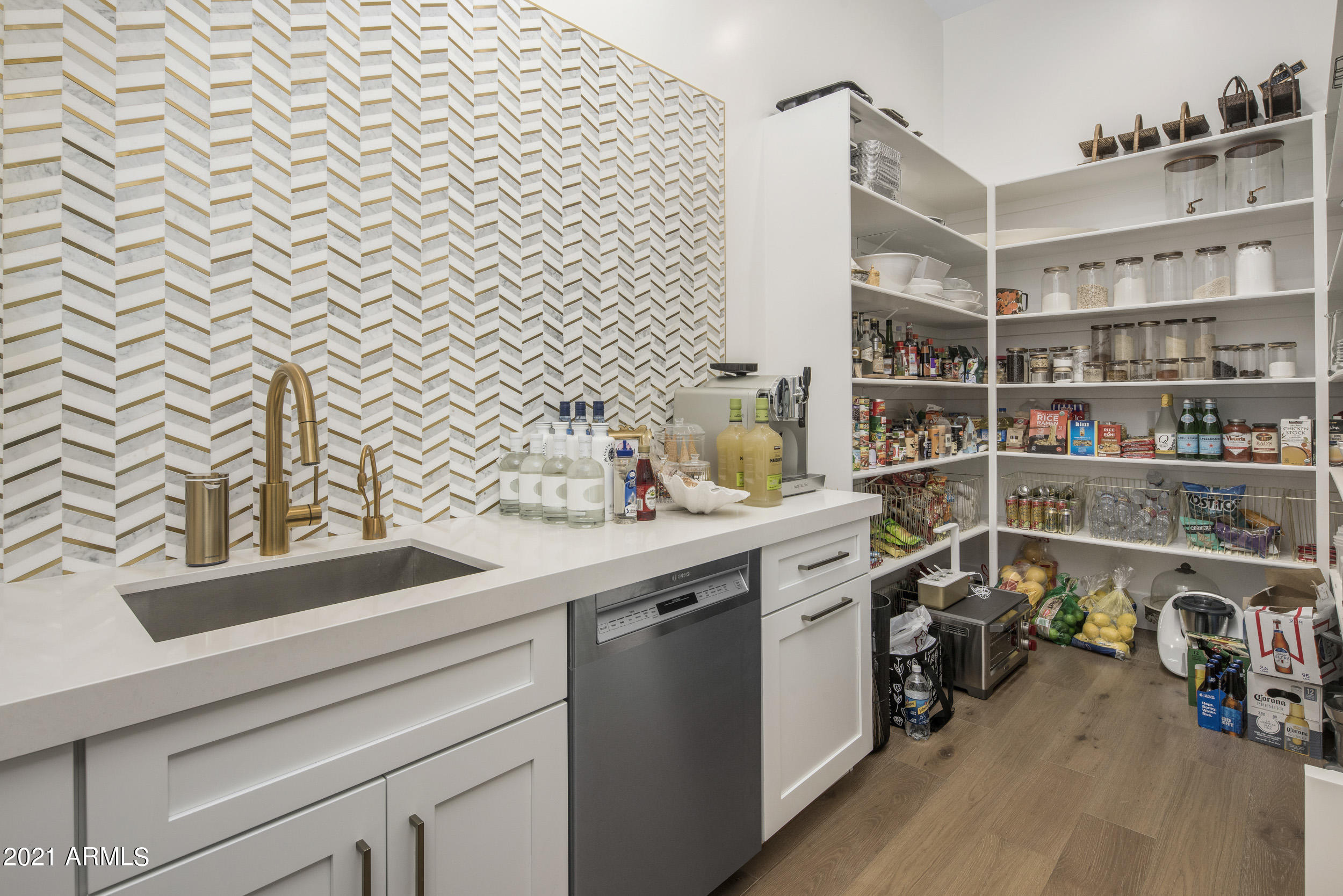 PINNACLE PEAK ESTATES - Residential