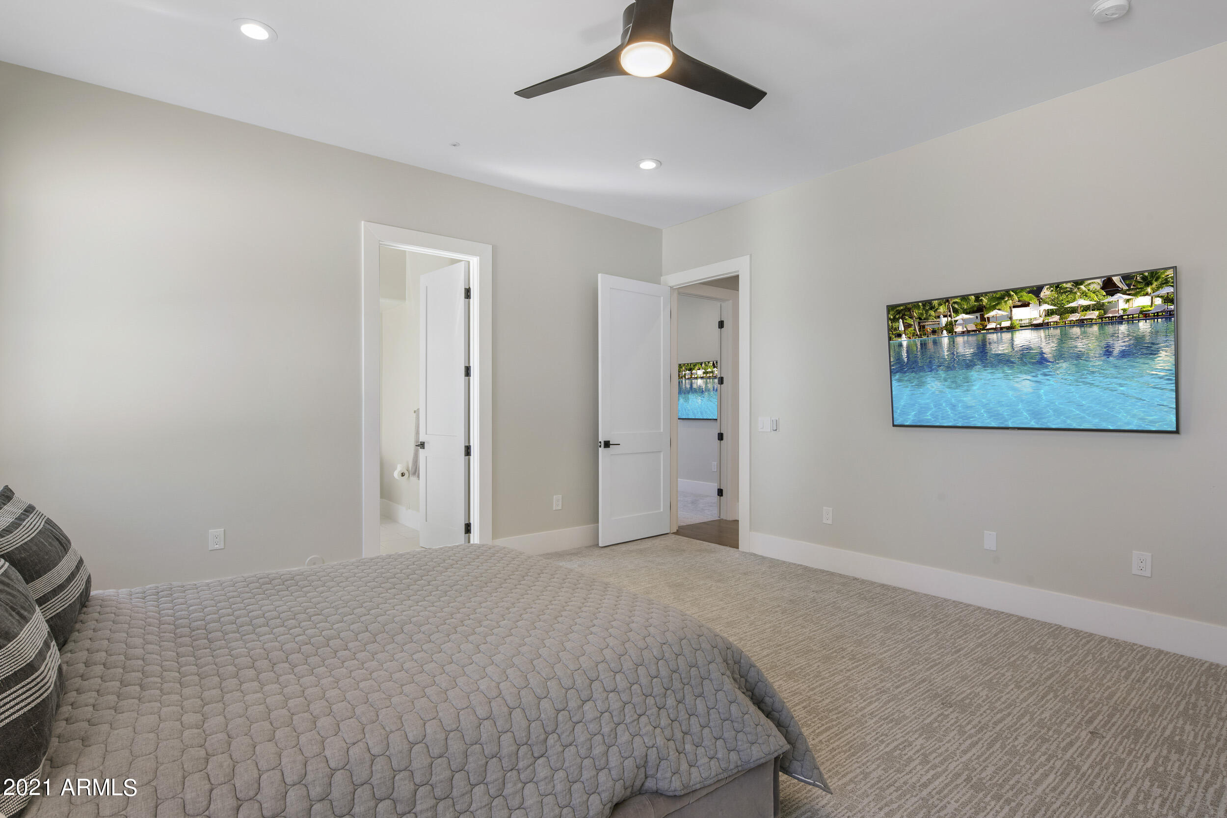 PINNACLE PEAK ESTATES - Residential