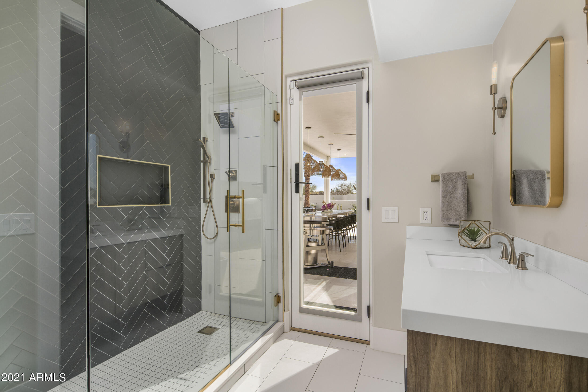 PINNACLE PEAK ESTATES - Residential