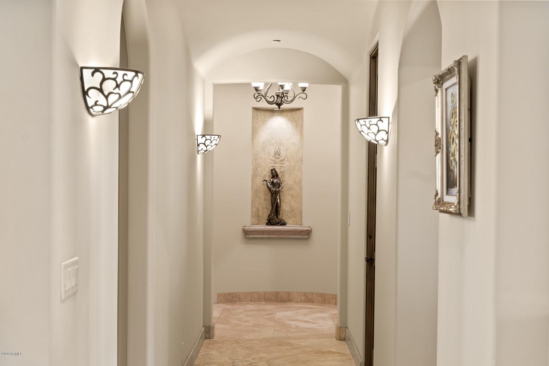 CAMELBACK COUNTRY CLUB ESTATES - Residential