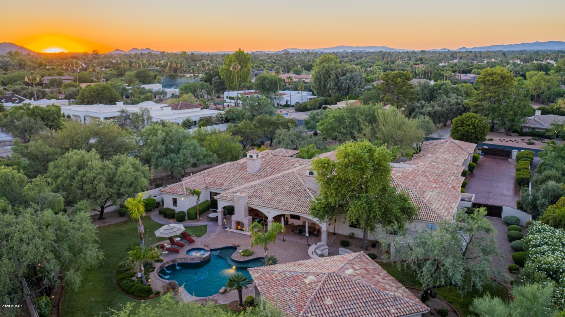 CAMELBACK COUNTRY CLUB ESTATES - Residential
