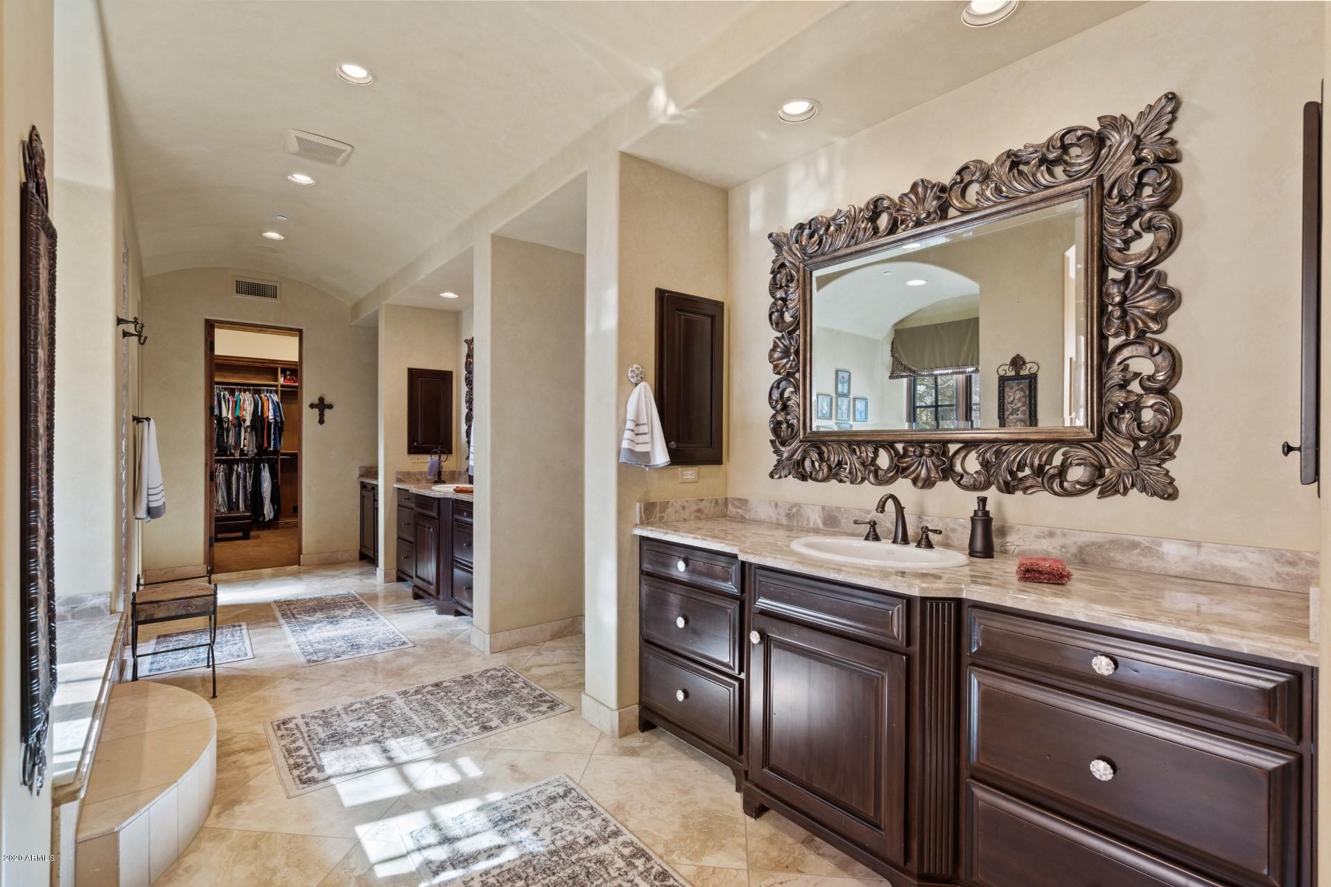 CAMELBACK COUNTRY CLUB ESTATES - Residential