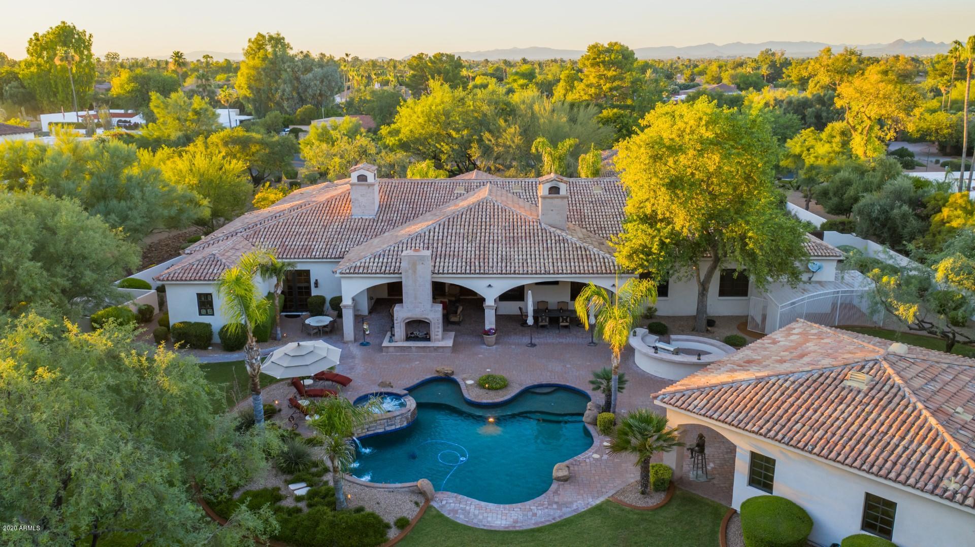 CAMELBACK COUNTRY CLUB ESTATES - Residential