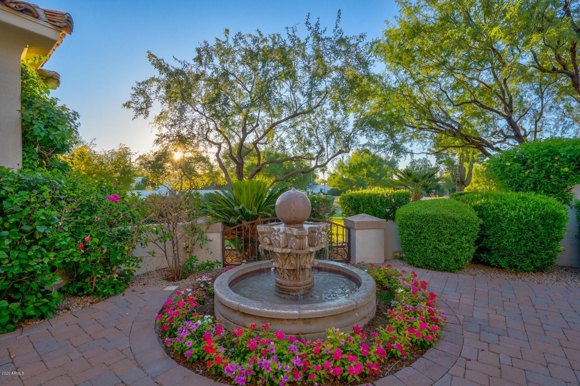 CAMELBACK COUNTRY CLUB ESTATES - Residential