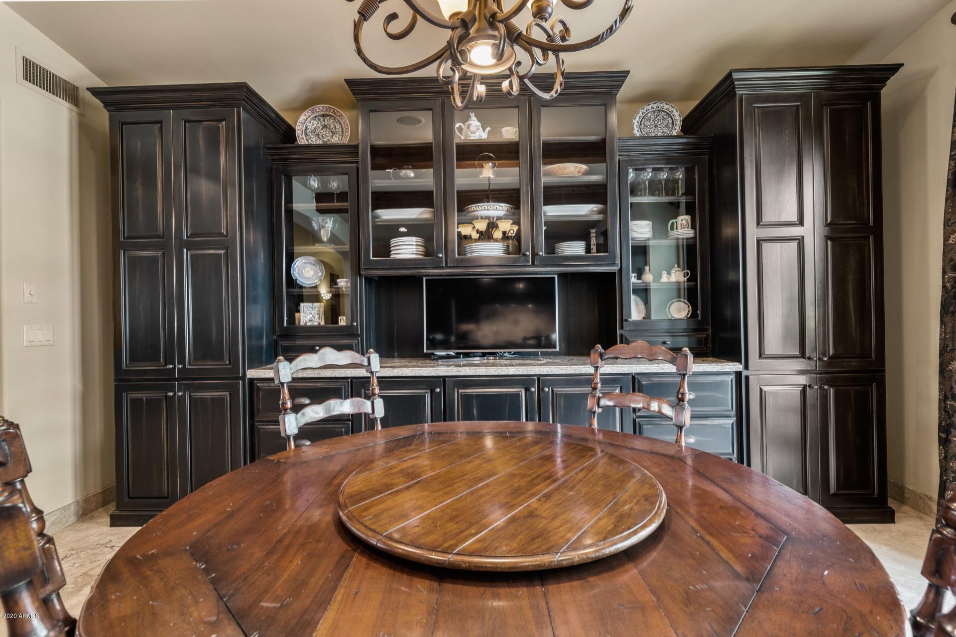 CAMELBACK COUNTRY CLUB ESTATES - Residential