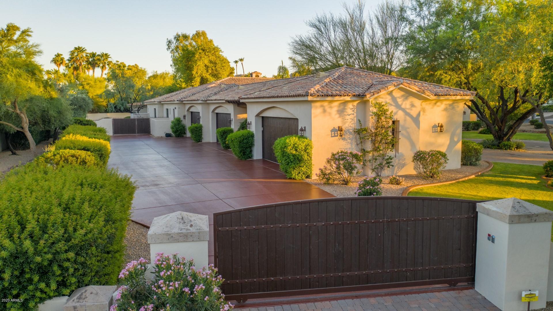 CAMELBACK COUNTRY CLUB ESTATES - Residential