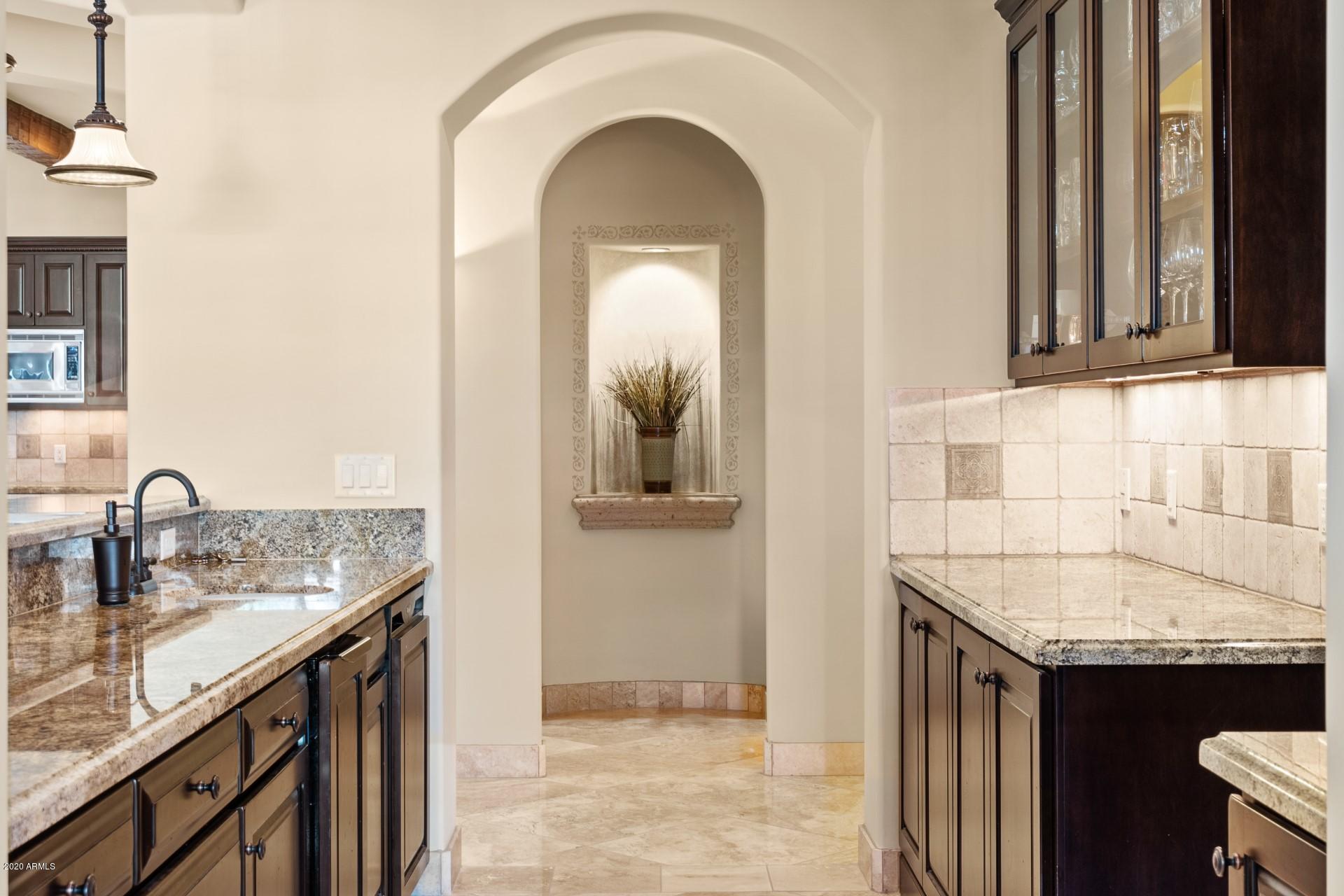 CAMELBACK COUNTRY CLUB ESTATES - Residential