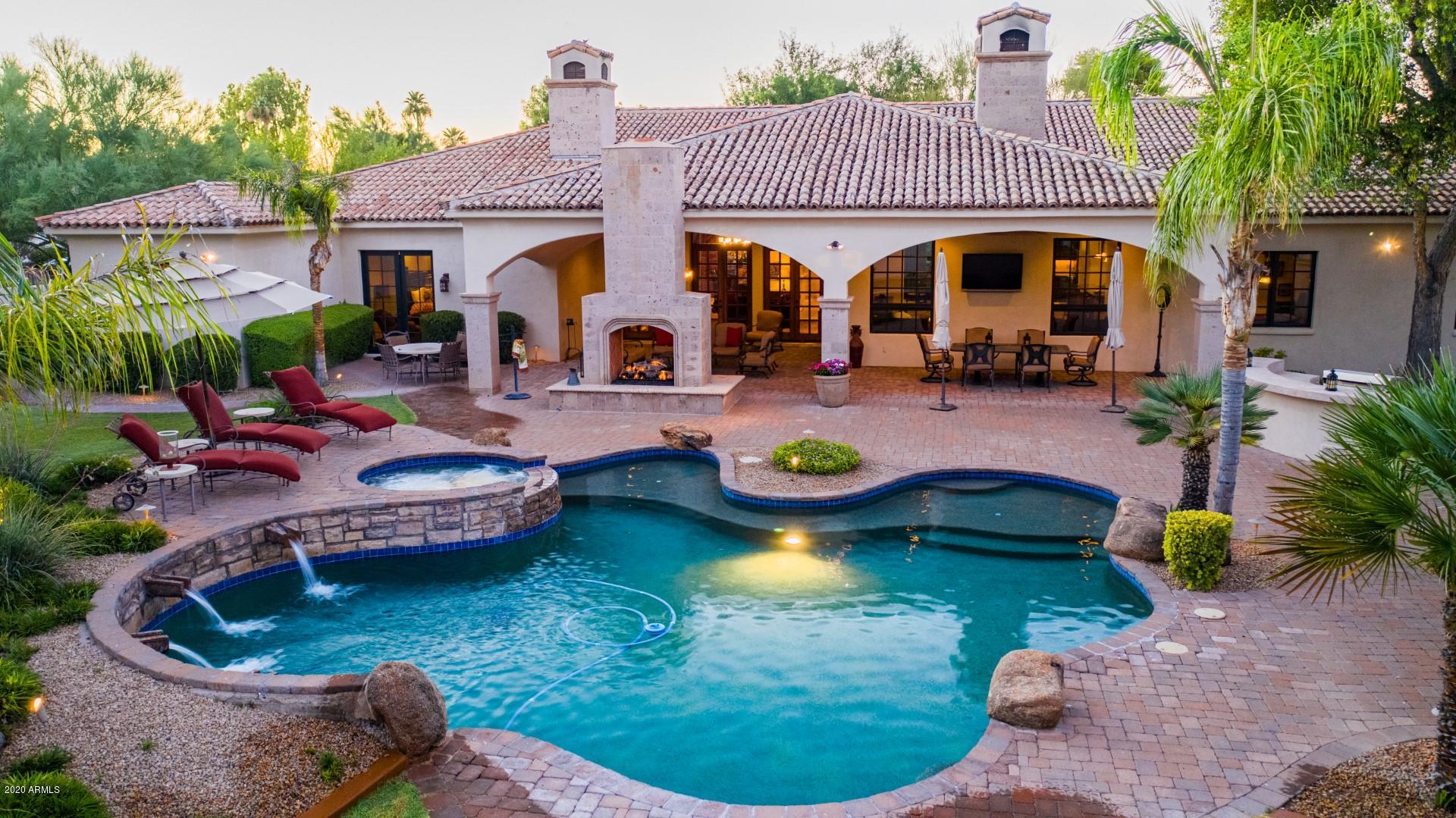 CAMELBACK COUNTRY CLUB ESTATES - Residential