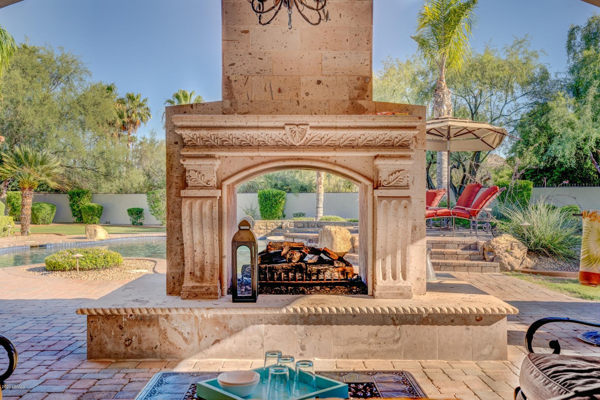 CAMELBACK COUNTRY CLUB ESTATES - Residential