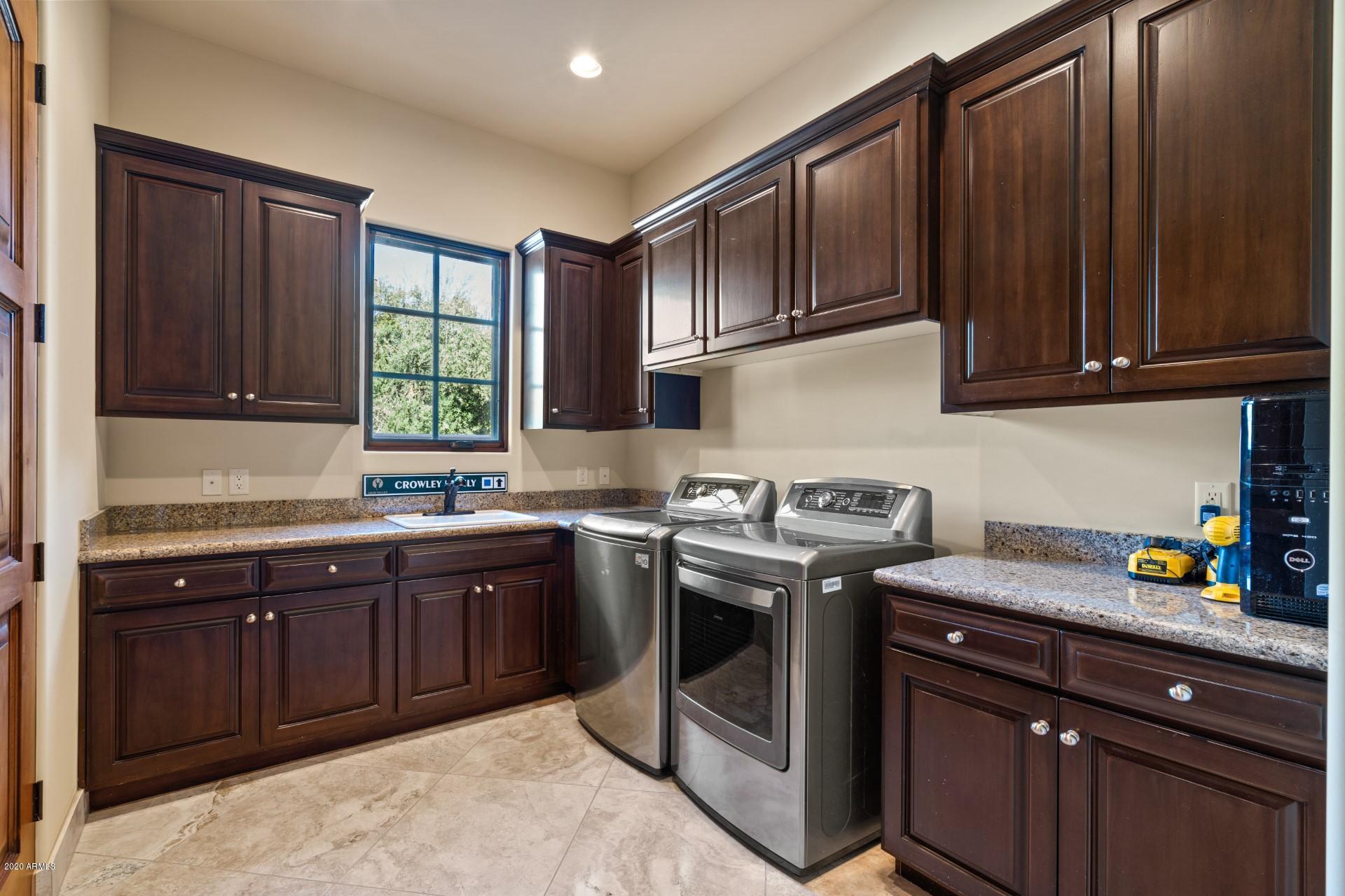 CAMELBACK COUNTRY CLUB ESTATES - Residential