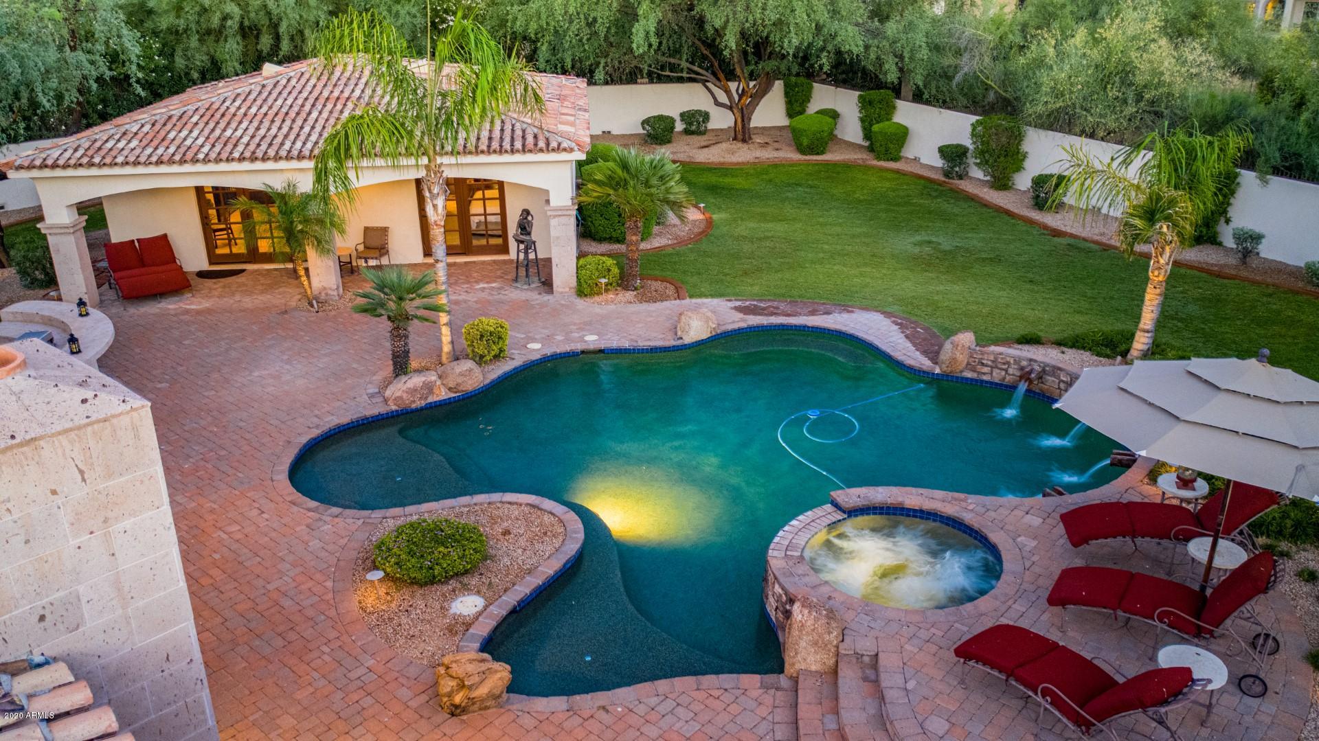CAMELBACK COUNTRY CLUB ESTATES - Residential