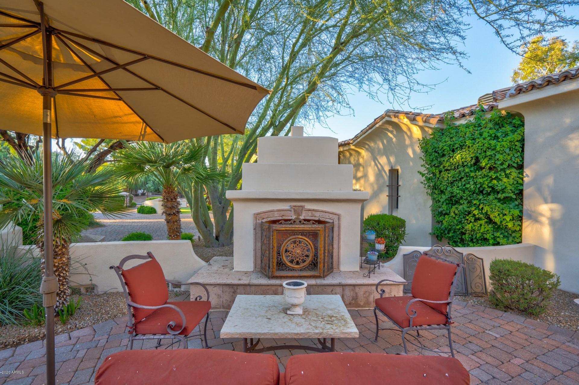 CAMELBACK COUNTRY CLUB ESTATES - Residential