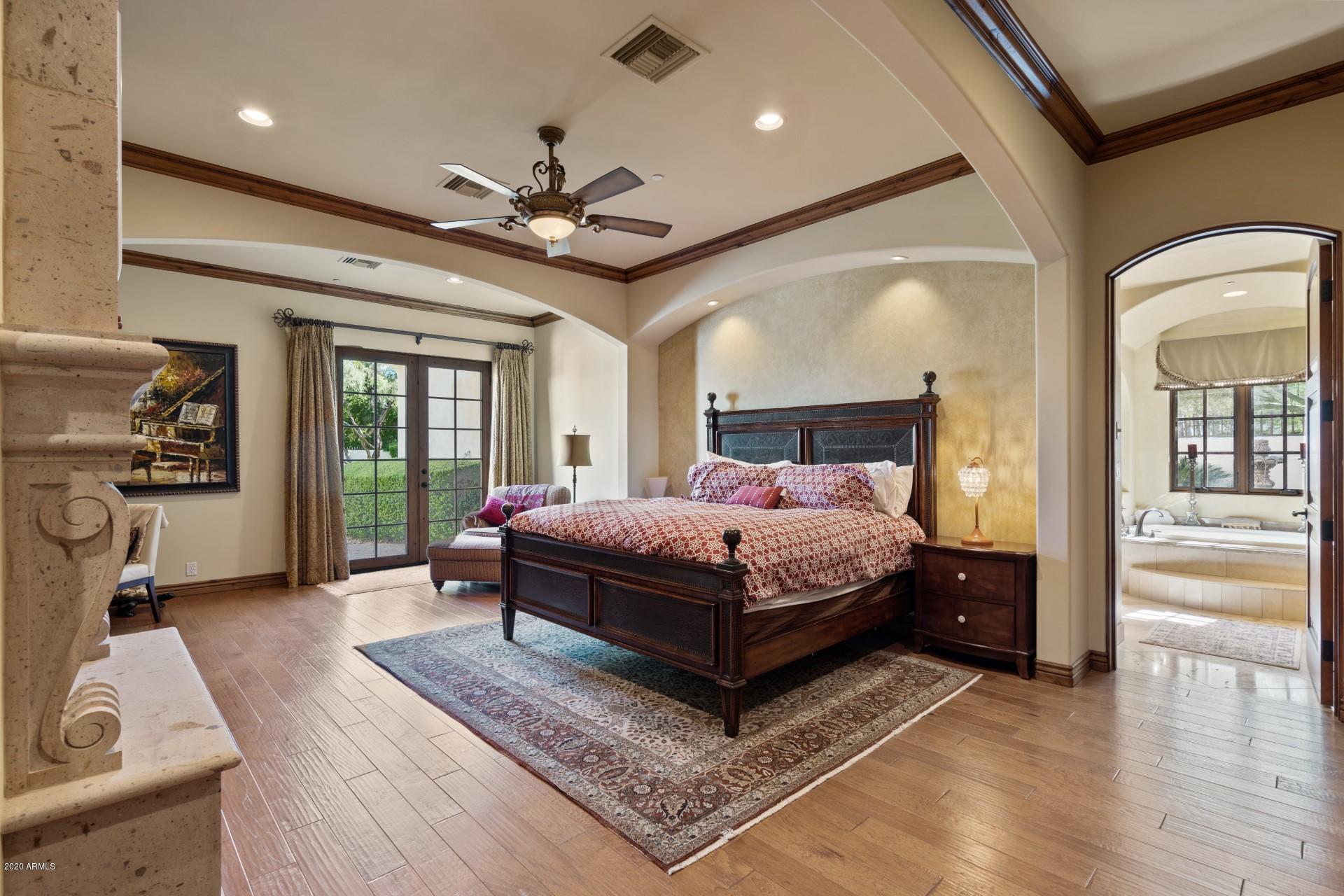 CAMELBACK COUNTRY CLUB ESTATES - Residential