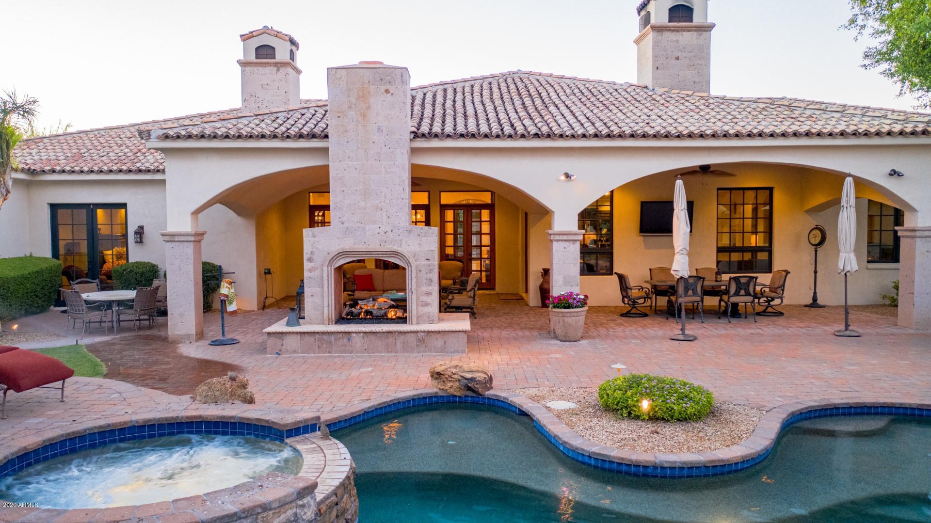 CAMELBACK COUNTRY CLUB ESTATES - Residential