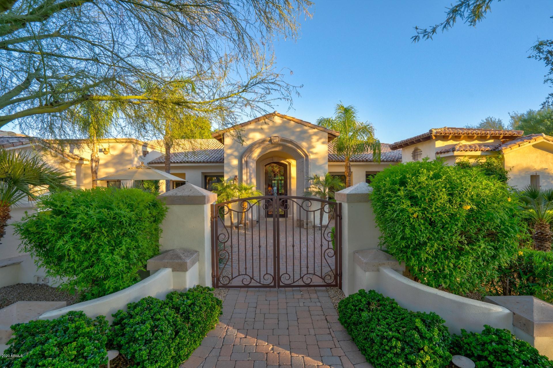 CAMELBACK COUNTRY CLUB ESTATES - Residential