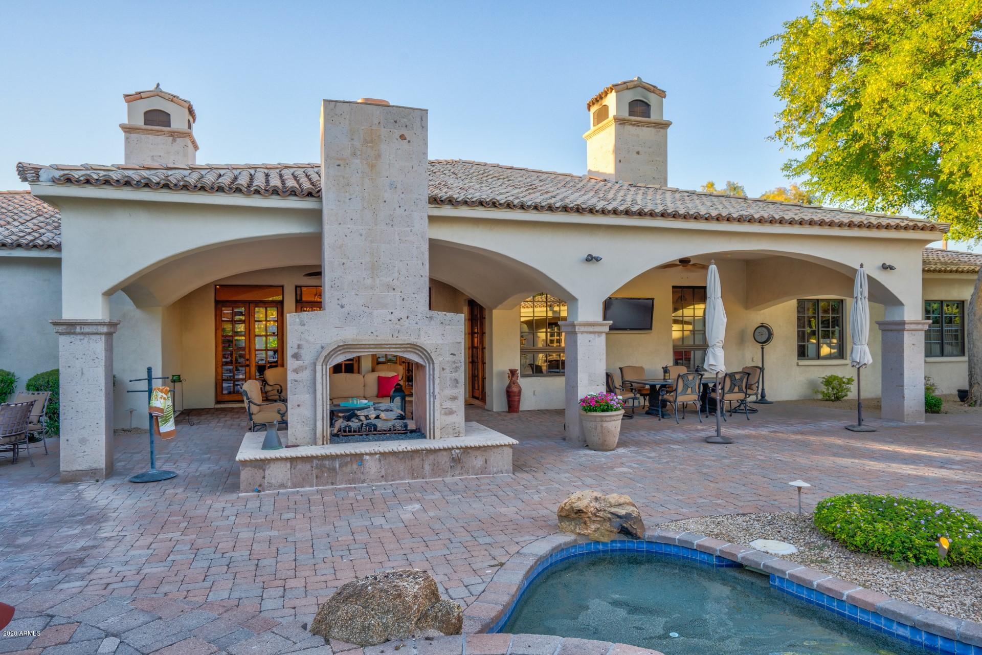 CAMELBACK COUNTRY CLUB ESTATES - Residential