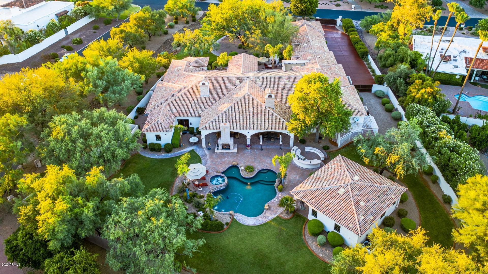 CAMELBACK COUNTRY CLUB ESTATES - Residential