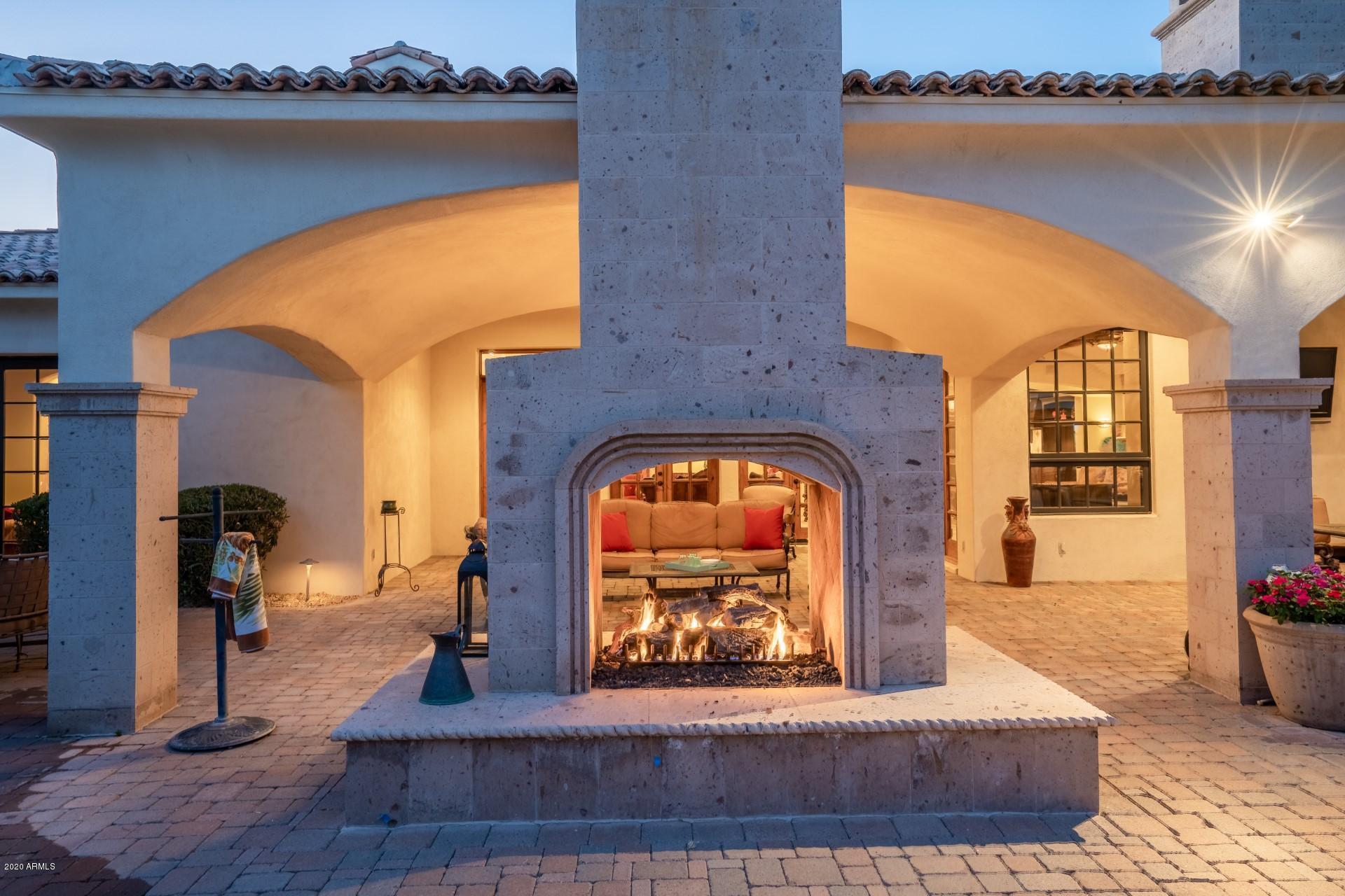CAMELBACK COUNTRY CLUB ESTATES - Residential