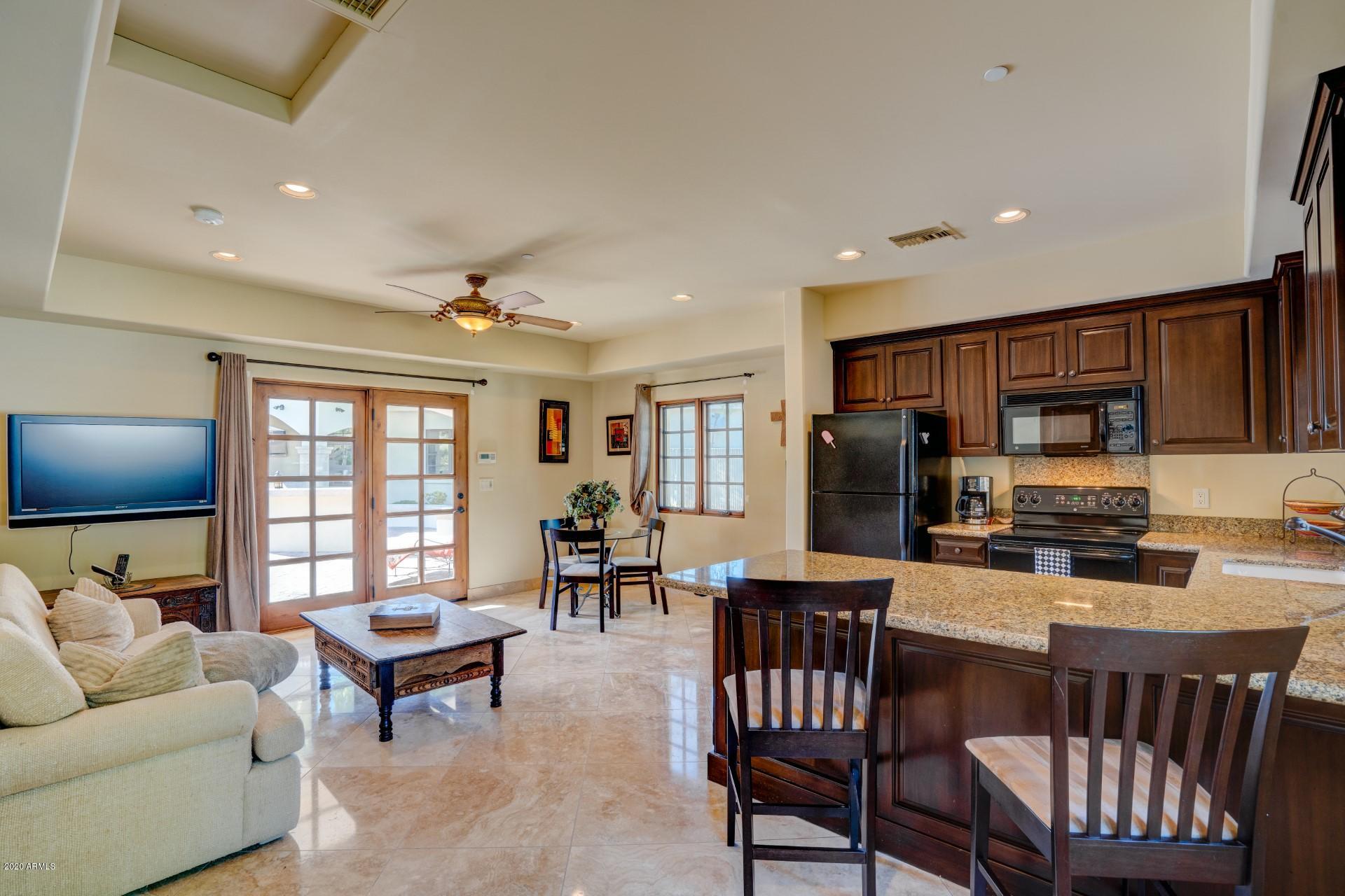 CAMELBACK COUNTRY CLUB ESTATES - Residential