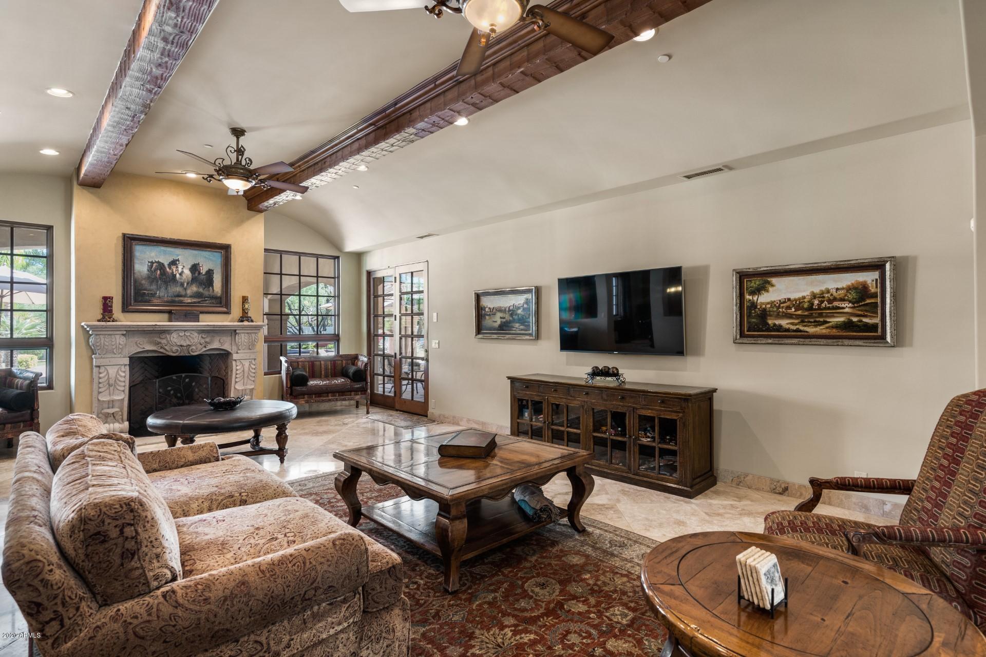 CAMELBACK COUNTRY CLUB ESTATES - Residential