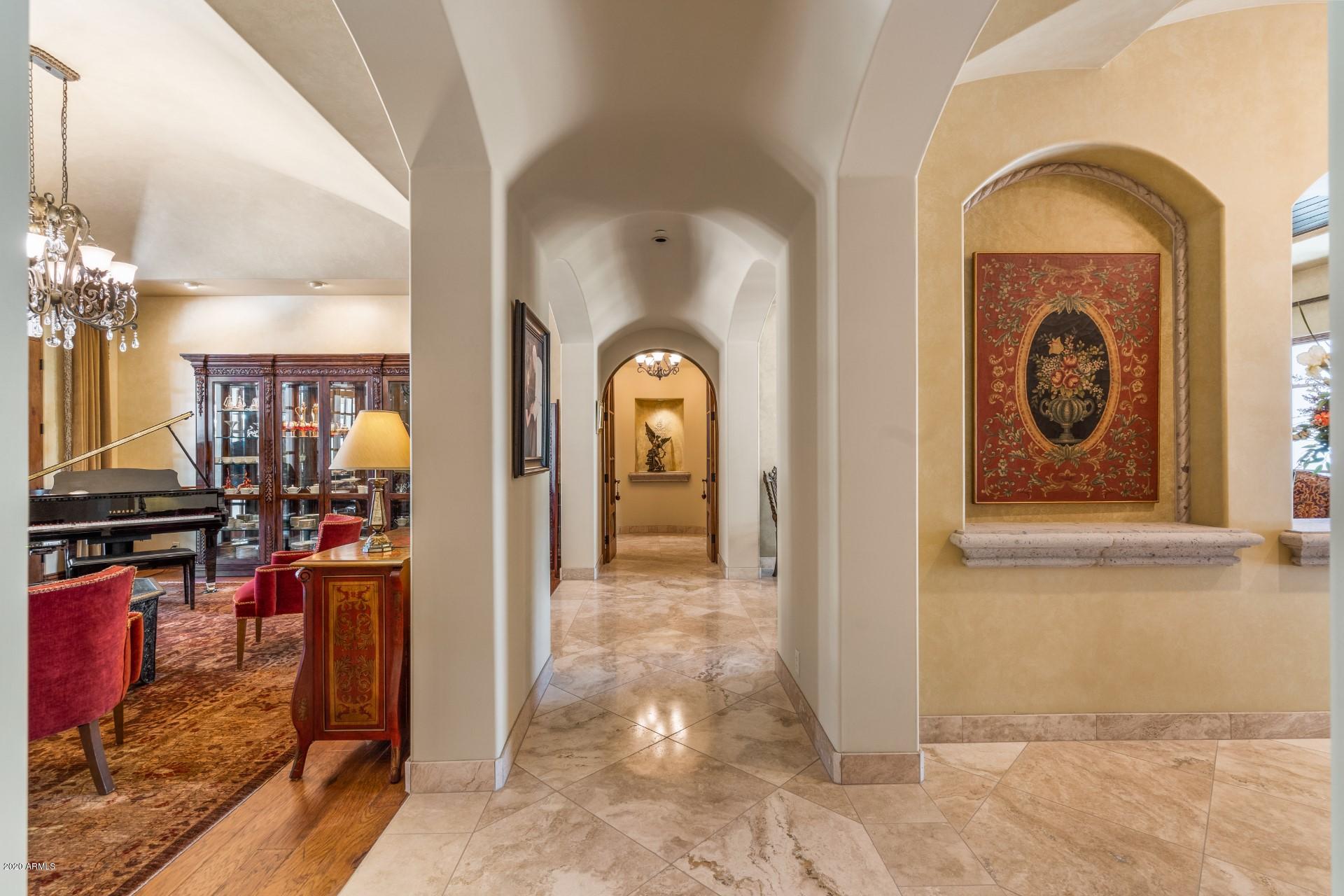 CAMELBACK COUNTRY CLUB ESTATES - Residential