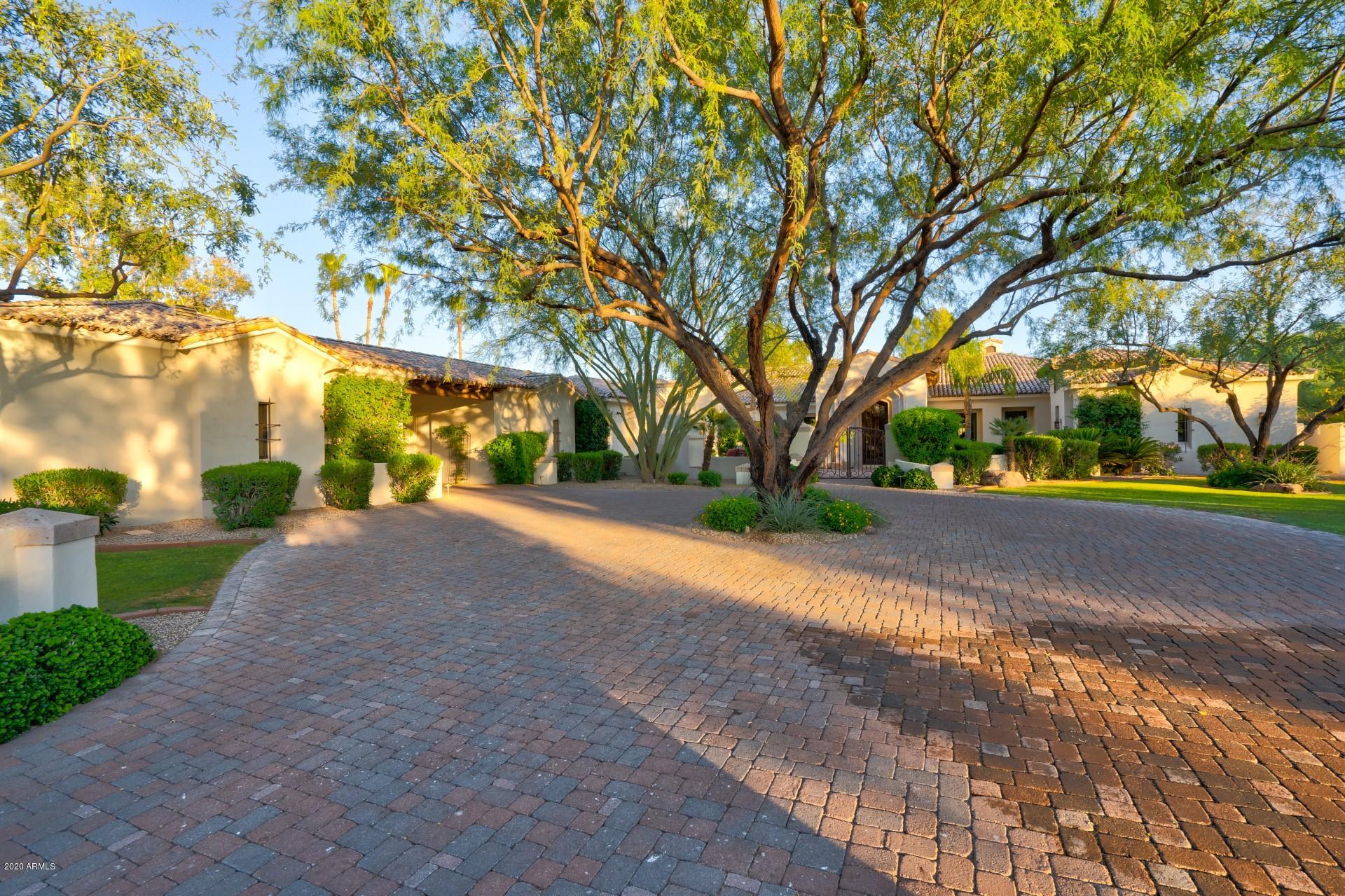CAMELBACK COUNTRY CLUB ESTATES - Residential
