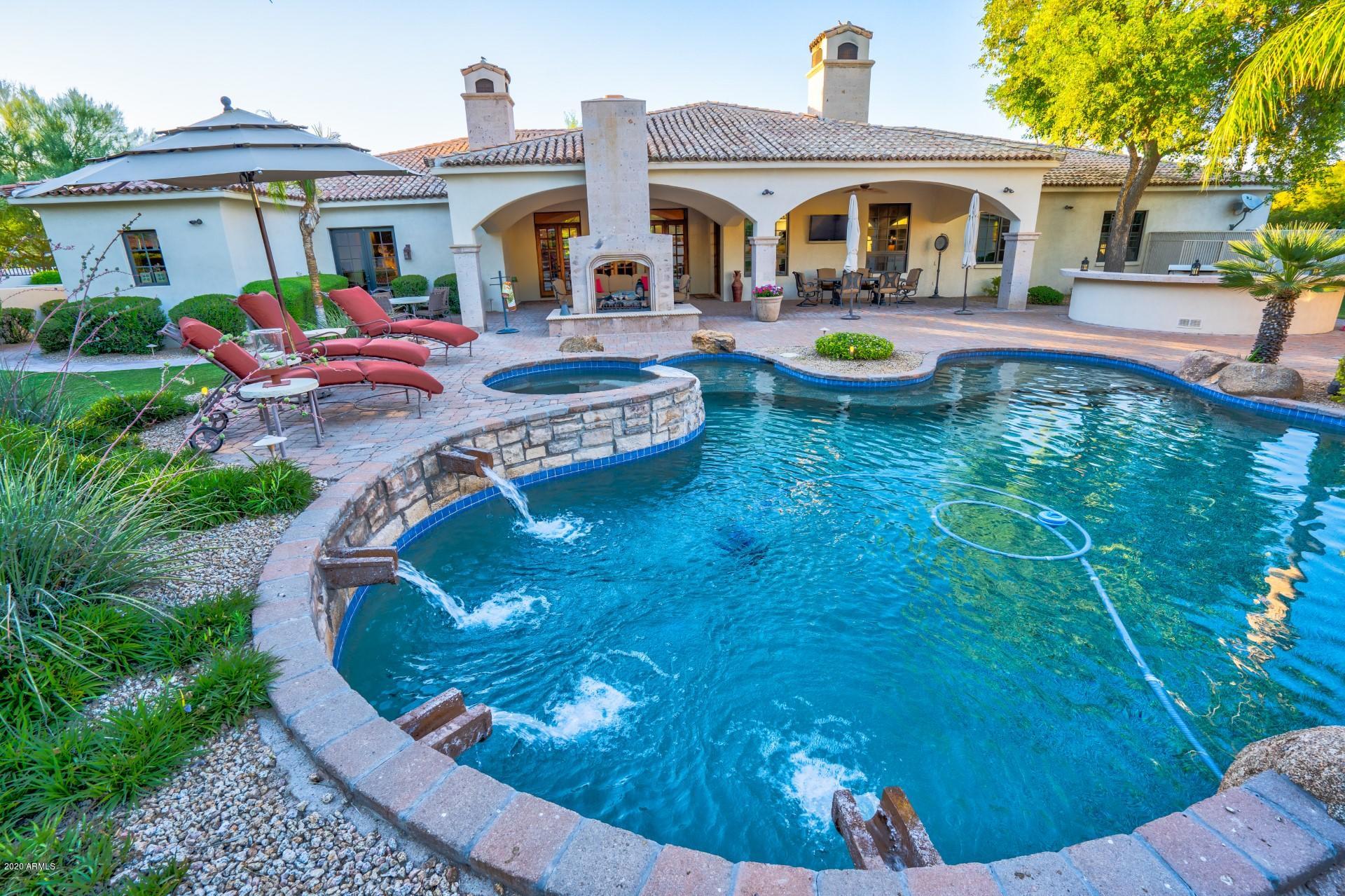 CAMELBACK COUNTRY CLUB ESTATES - Residential
