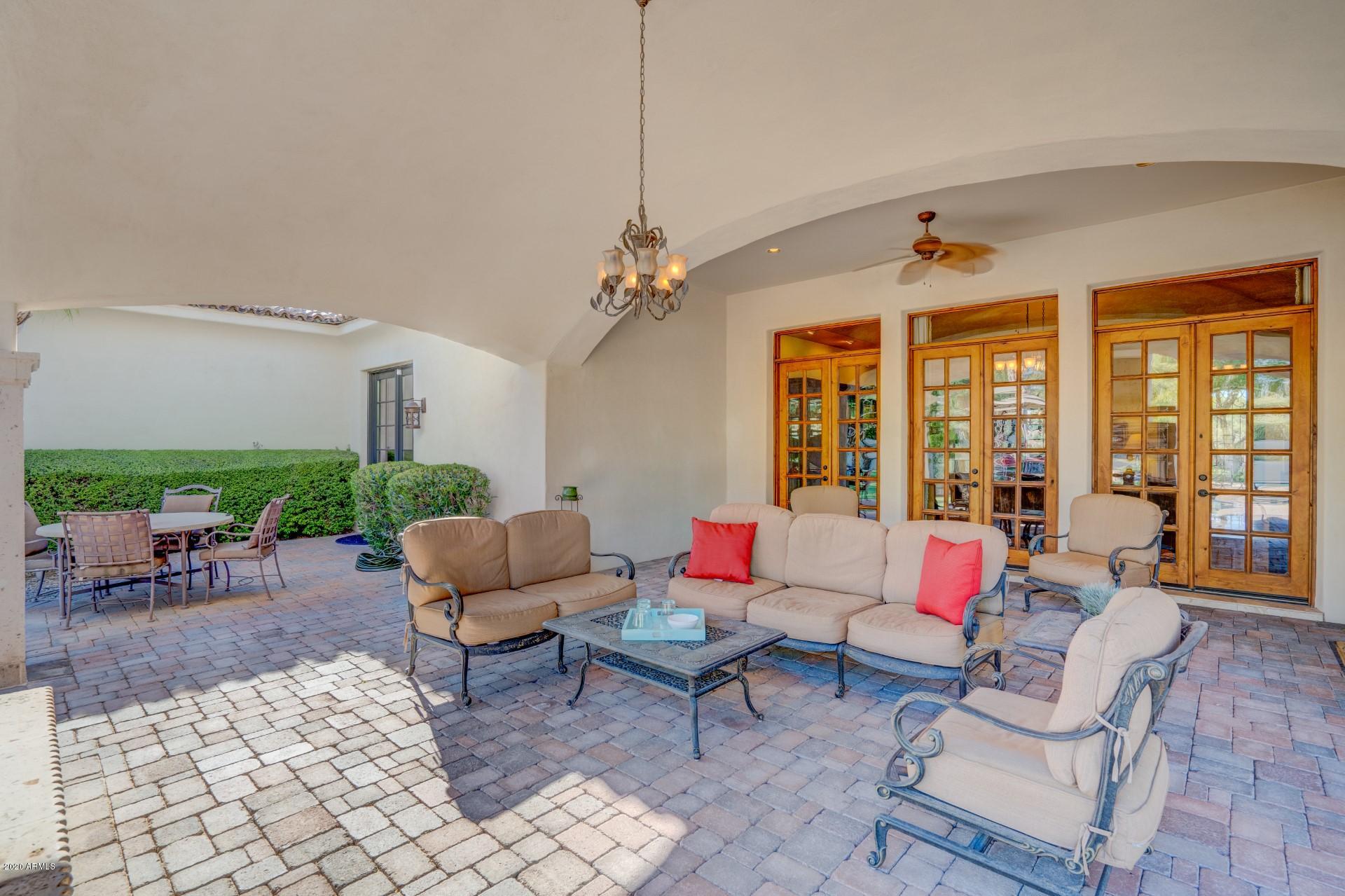 CAMELBACK COUNTRY CLUB ESTATES - Residential