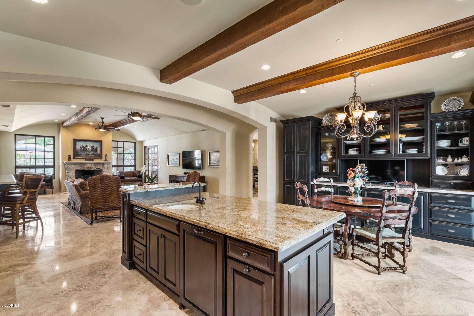 CAMELBACK COUNTRY CLUB ESTATES - Residential
