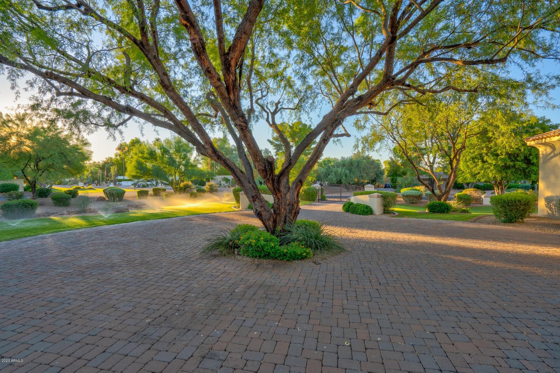 CAMELBACK COUNTRY CLUB ESTATES - Residential