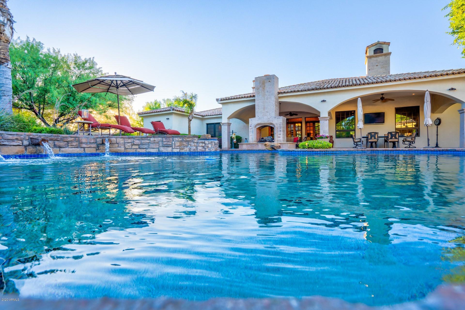 CAMELBACK COUNTRY CLUB ESTATES - Residential