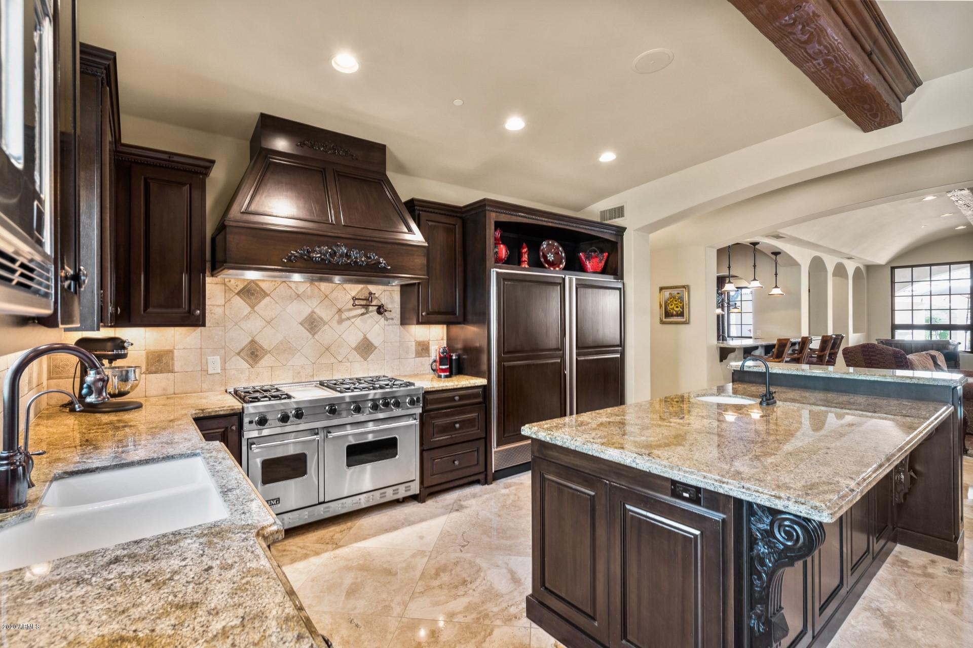 CAMELBACK COUNTRY CLUB ESTATES - Residential